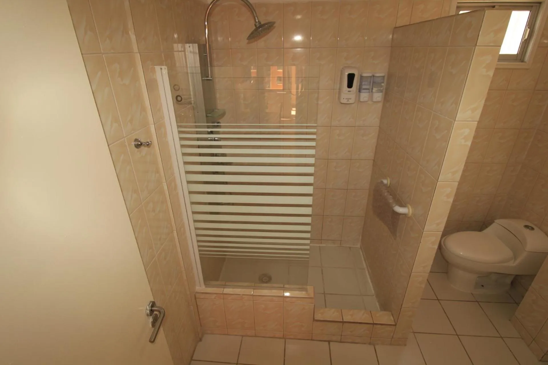 Bathroom in Atankalama