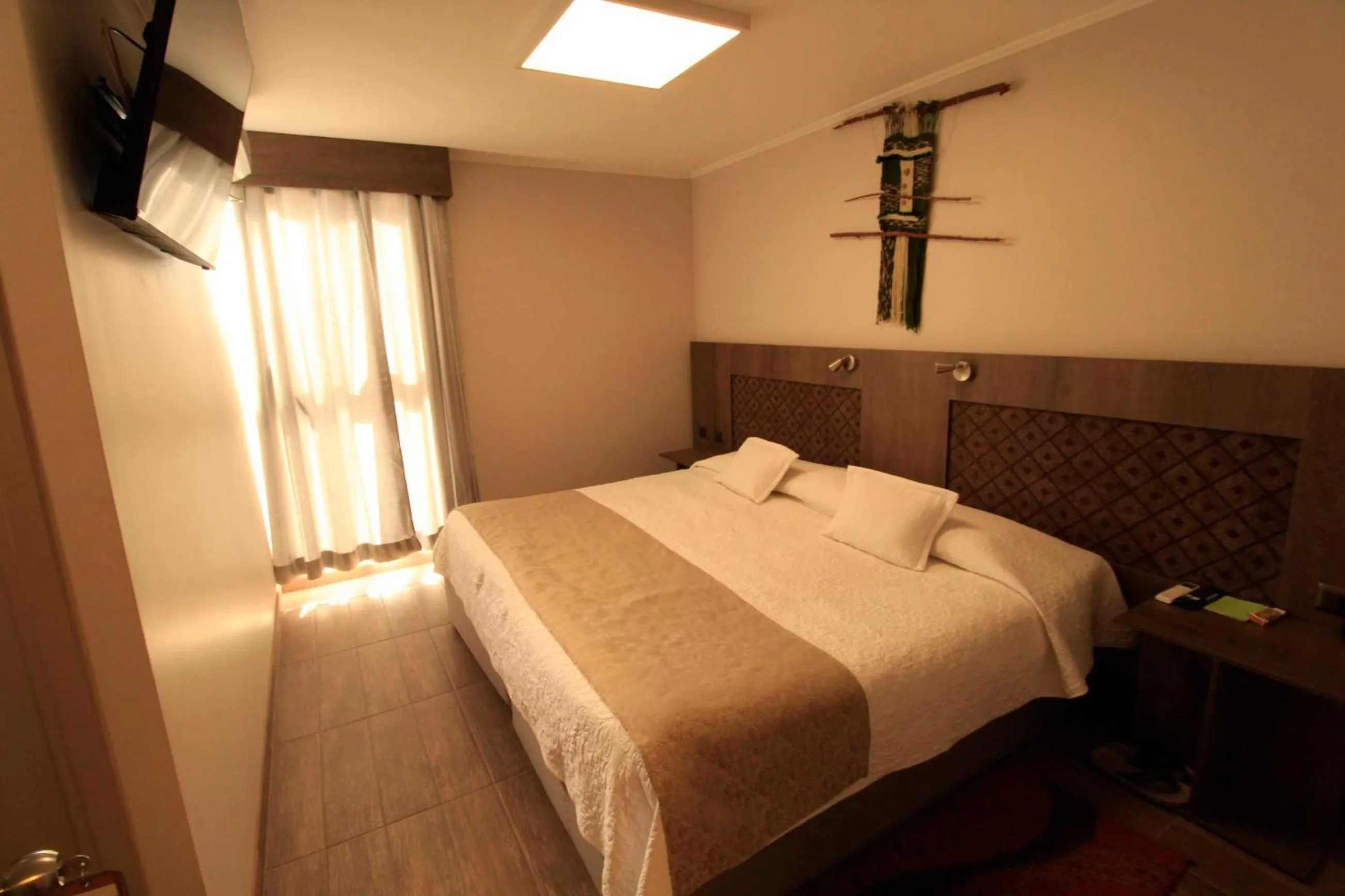 Photo of the whole room, Bed in Atankalama