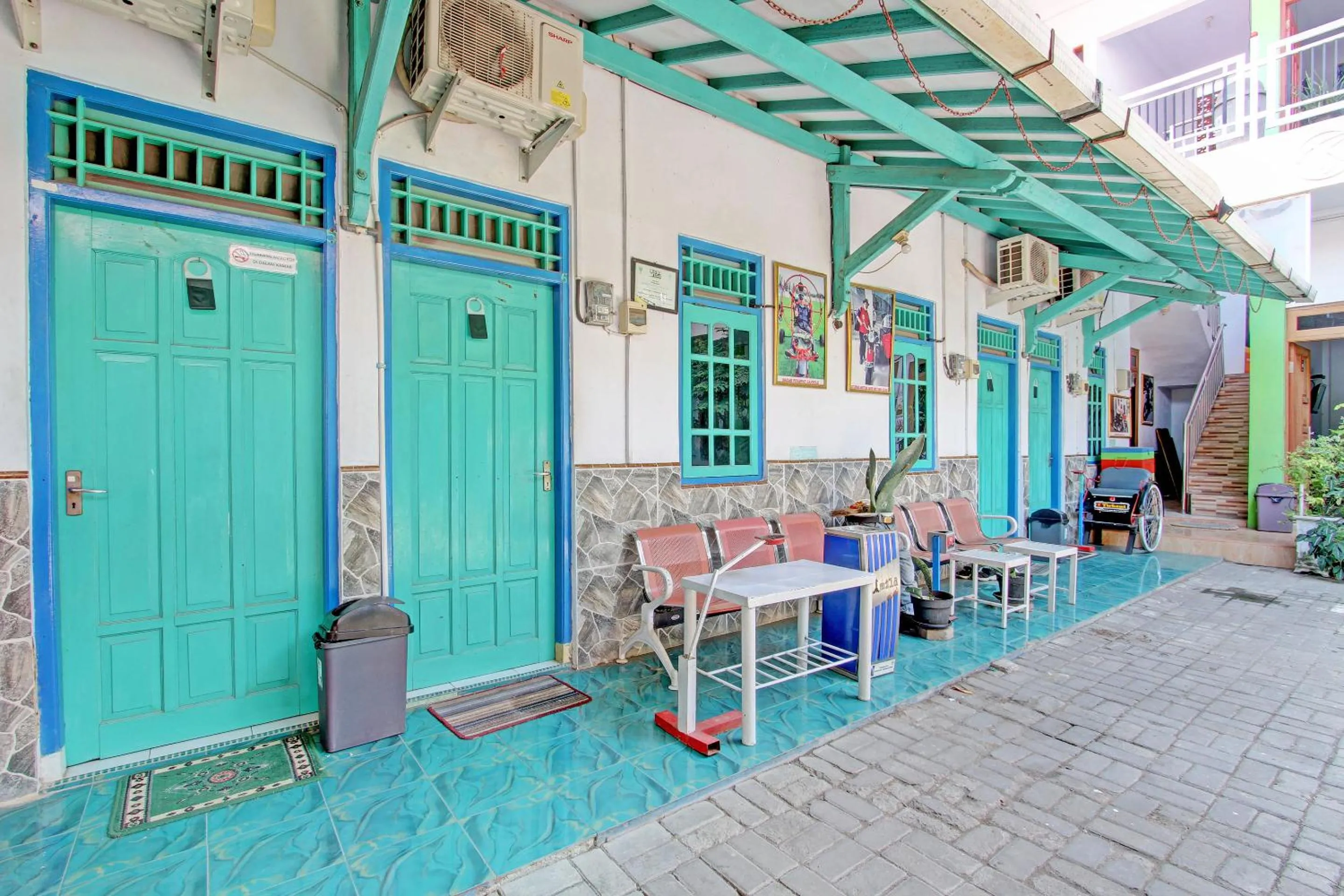 Lobby or reception in Capital O 92929 Hotel New Tirta Kencana Syariah