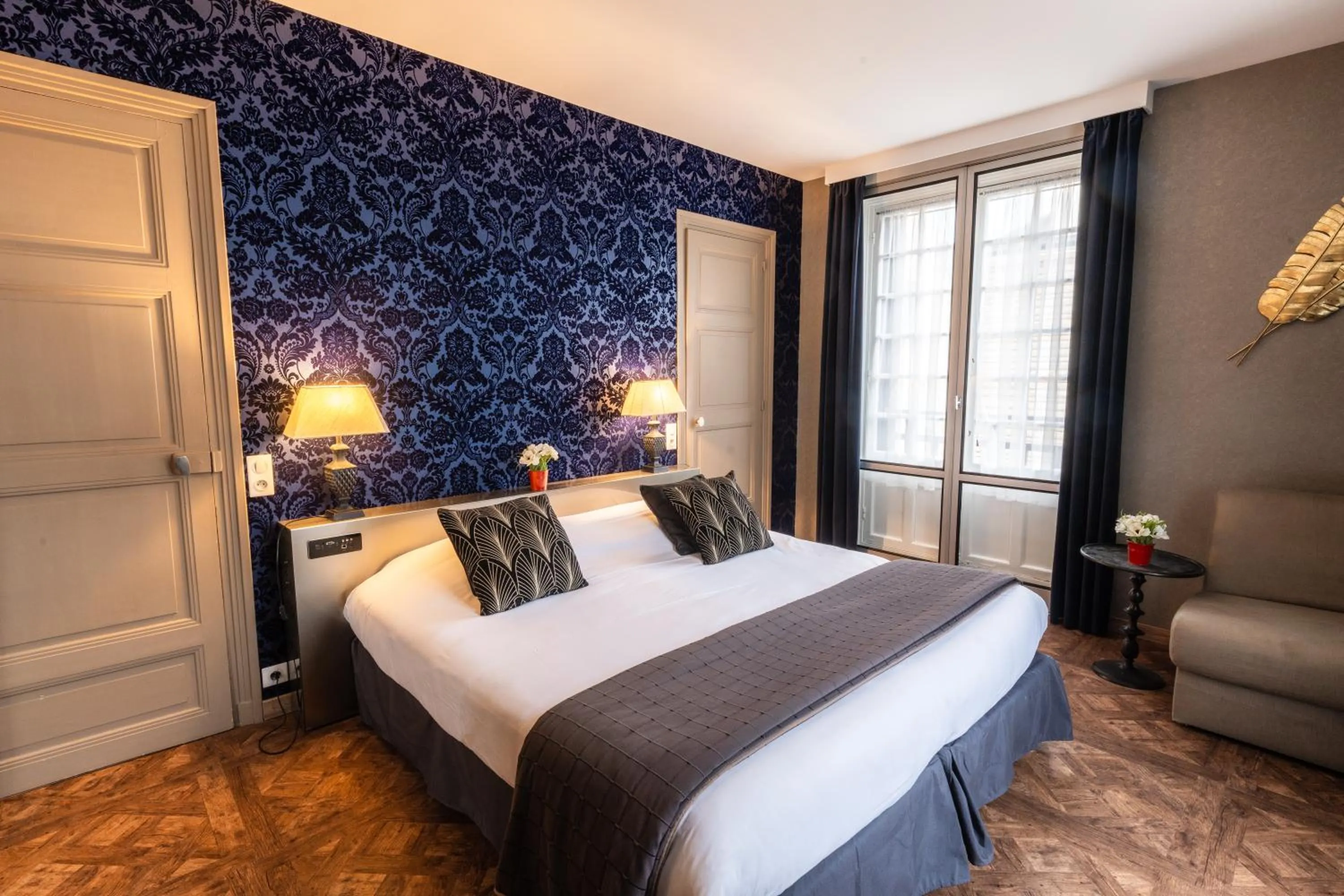 Bedroom, Bed in Grand Hôtel de L'Espérance