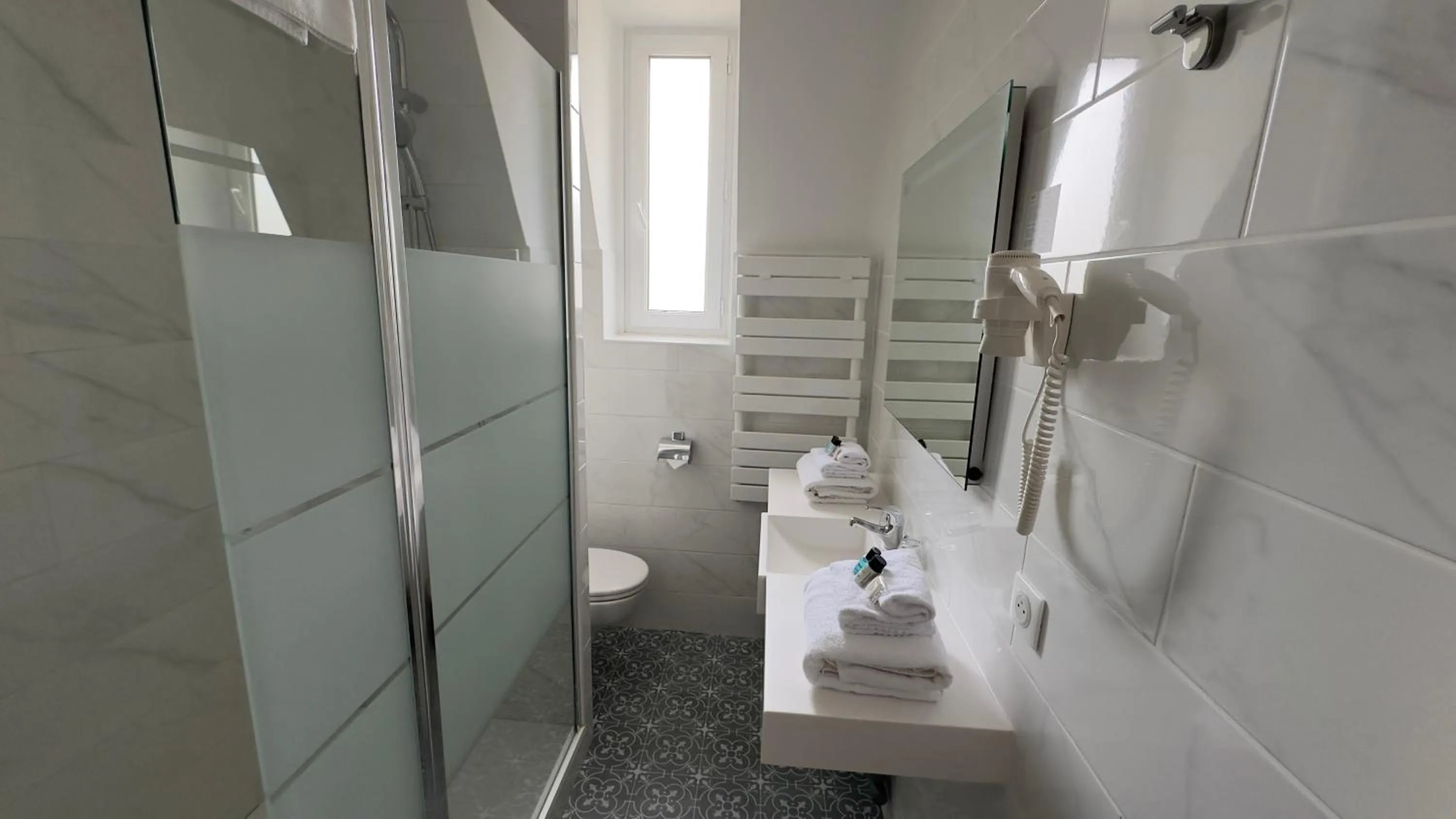 Bathroom in Grand Hôtel de L'Espérance