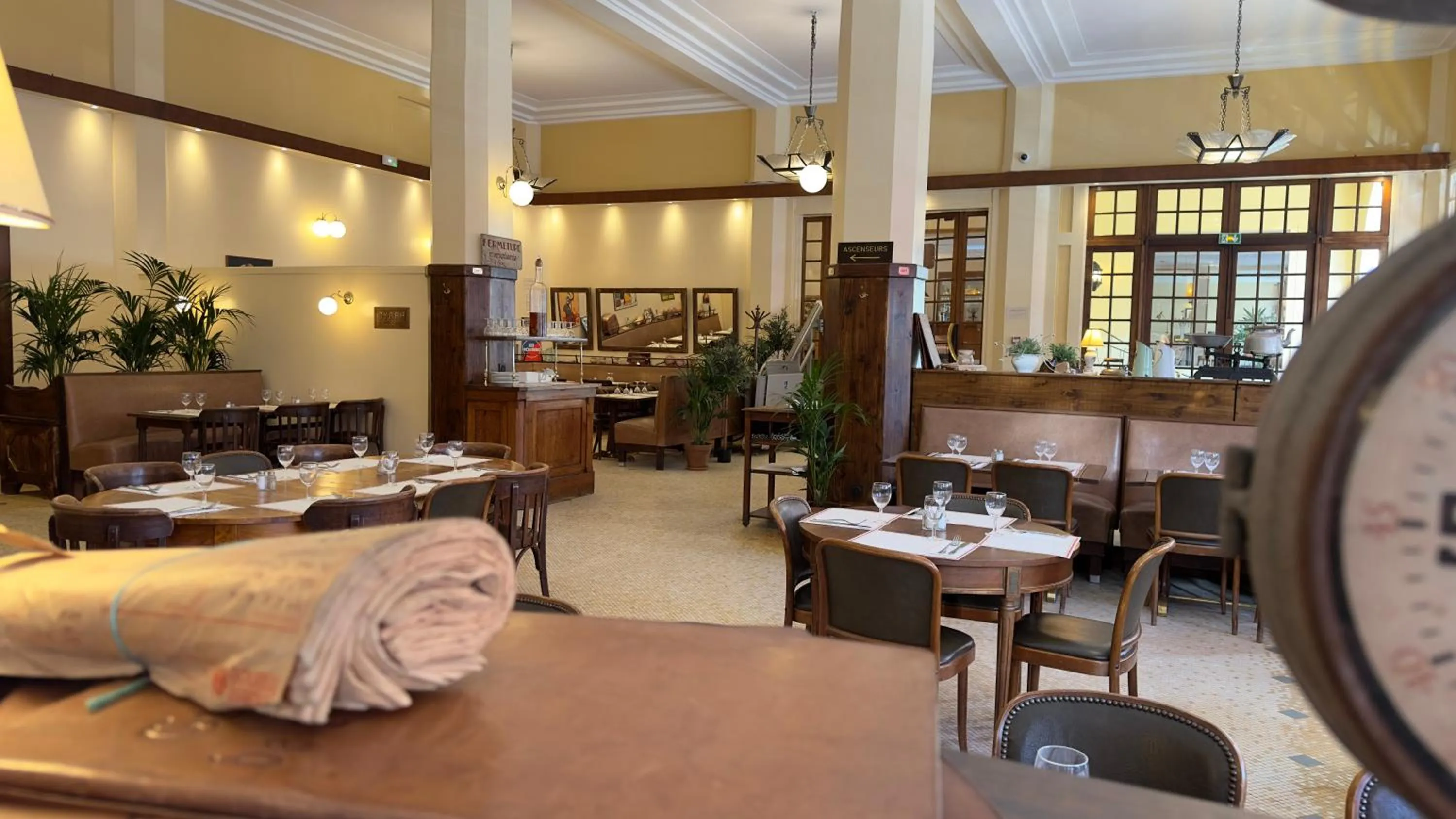 Restaurant/places to eat in Grand Hôtel de L'Espérance