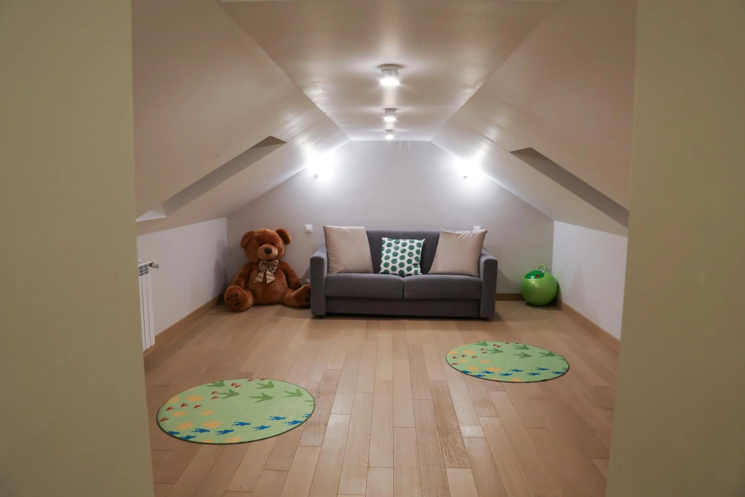 young children in Expecto Apartments