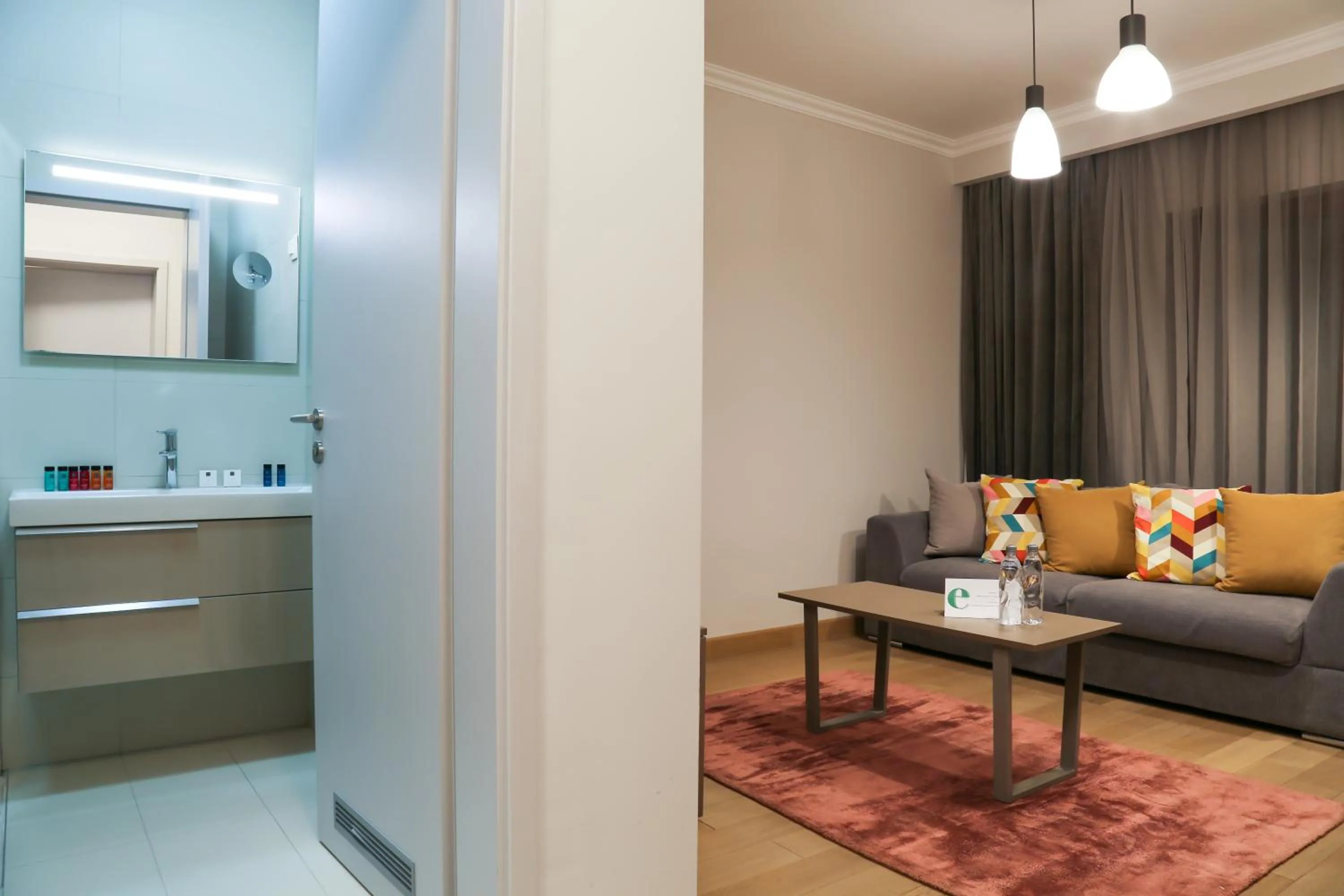 Shower in Expecto Apartments