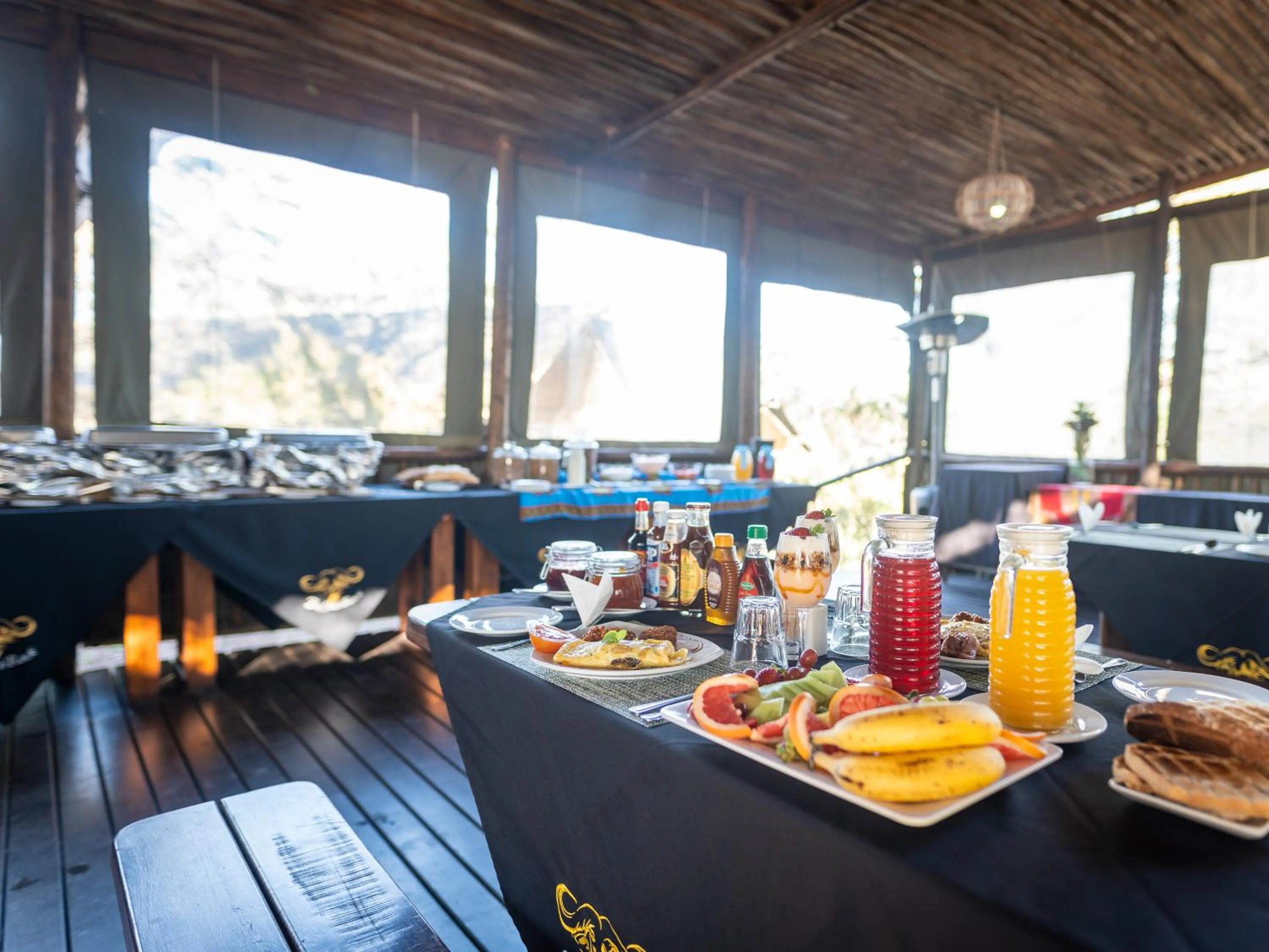 Breakfast in Buffalo Rock Tented Camp