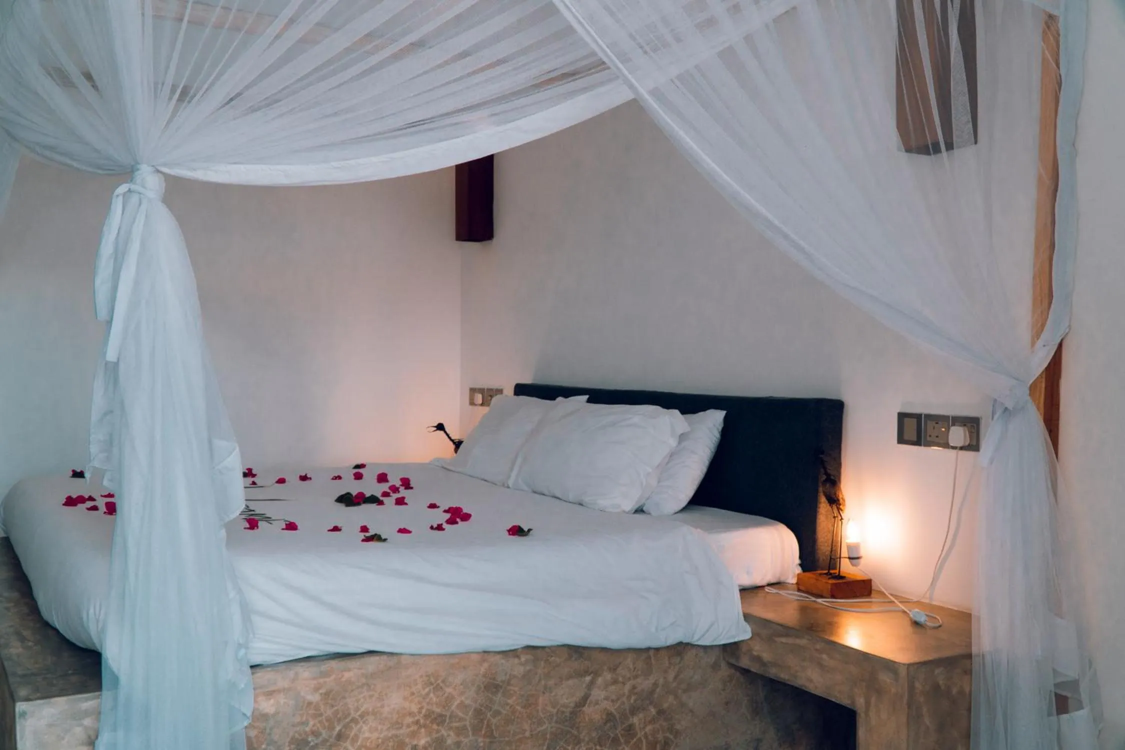 Bedroom, Bed in Visiwa Beach Resort