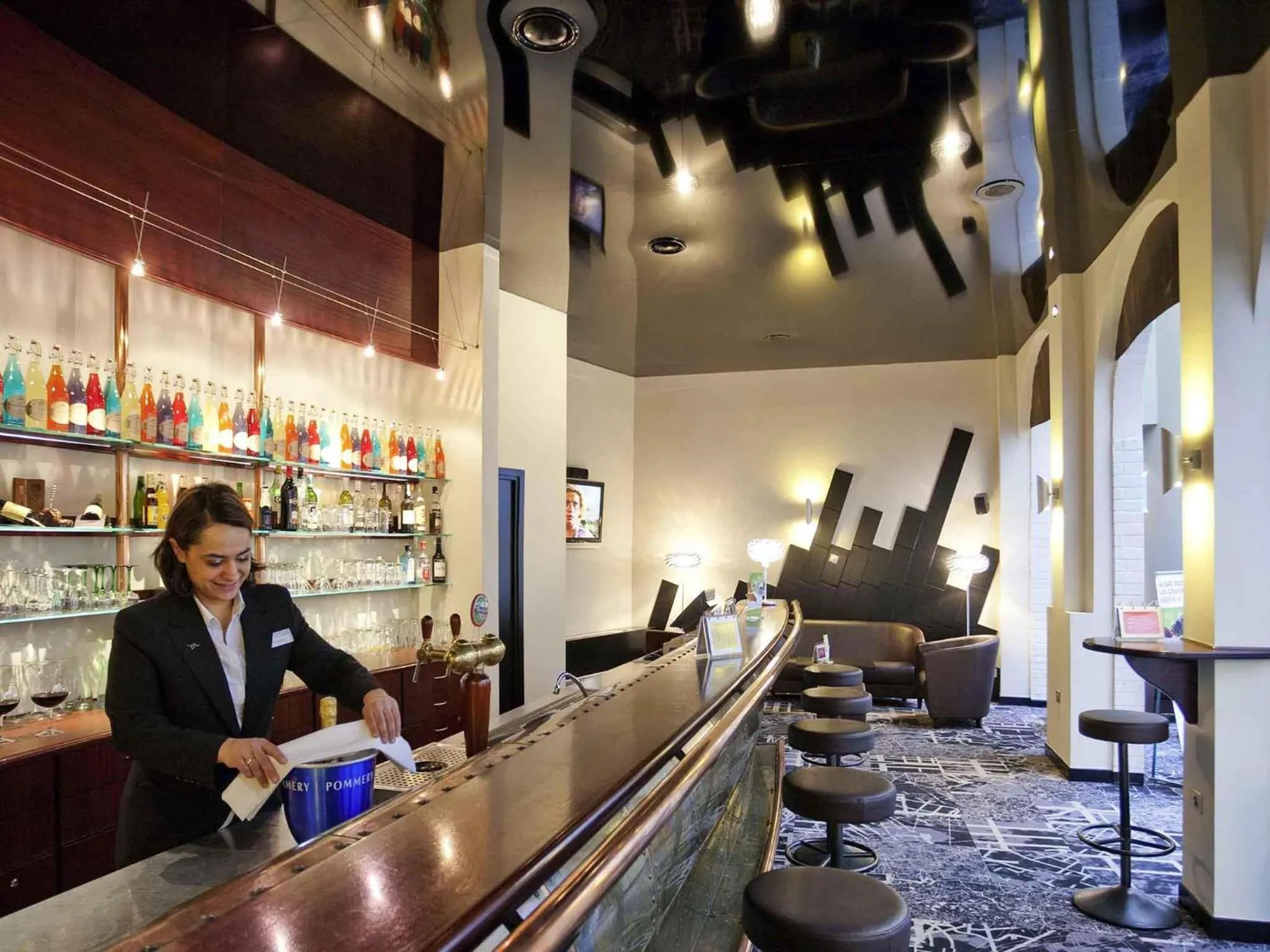 Lounge or bar in Mercure Strasbourg Centre Gare