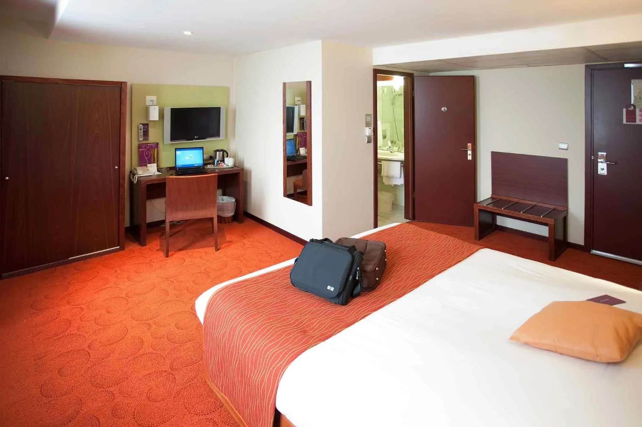 Bedroom, Bed in Mercure Strasbourg Centre Gare