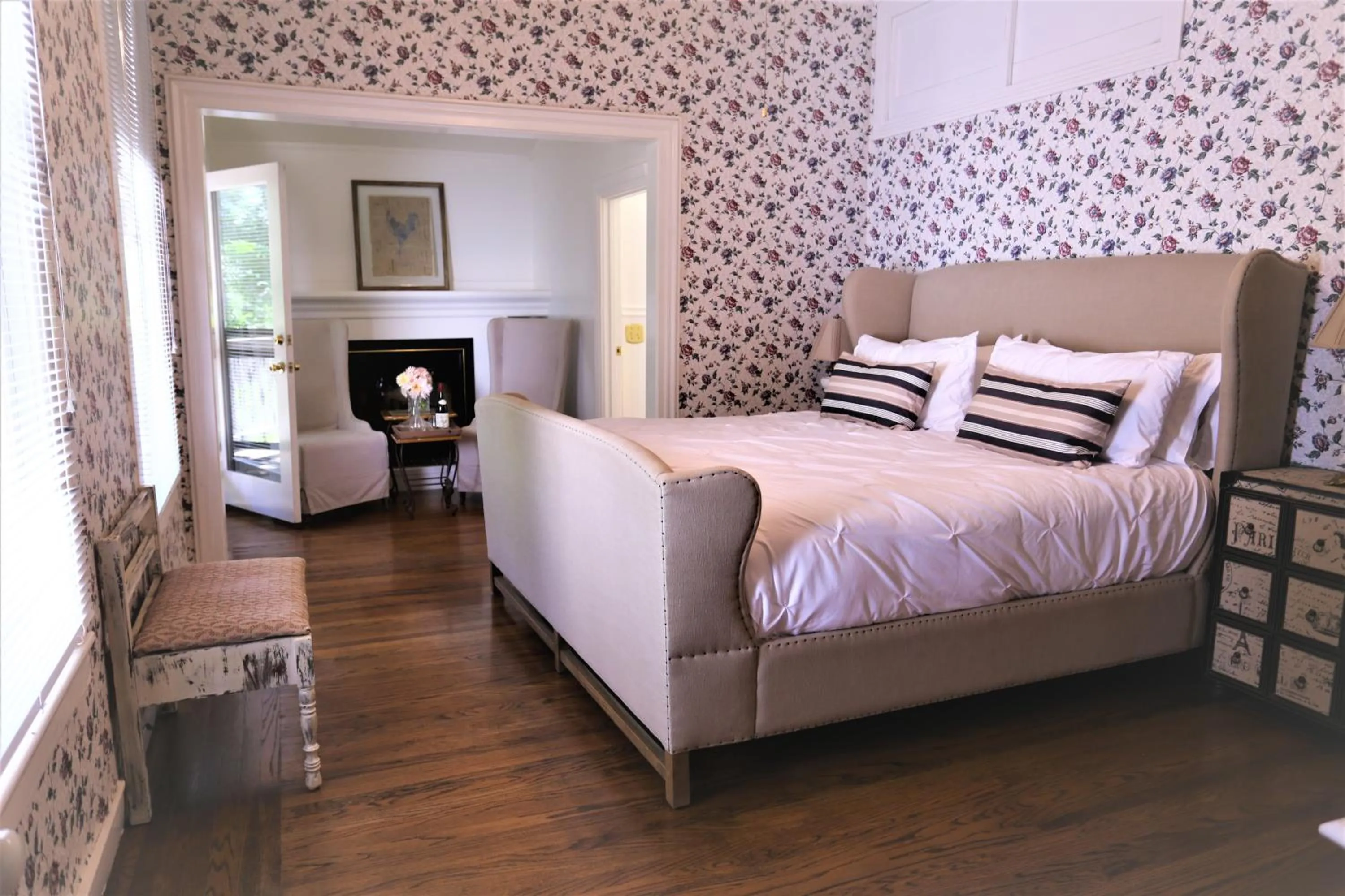 Bed in Napa Farmhouse Inn