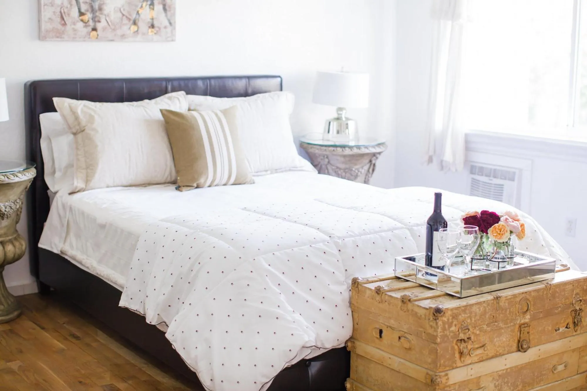 Bed in Napa Farmhouse Inn