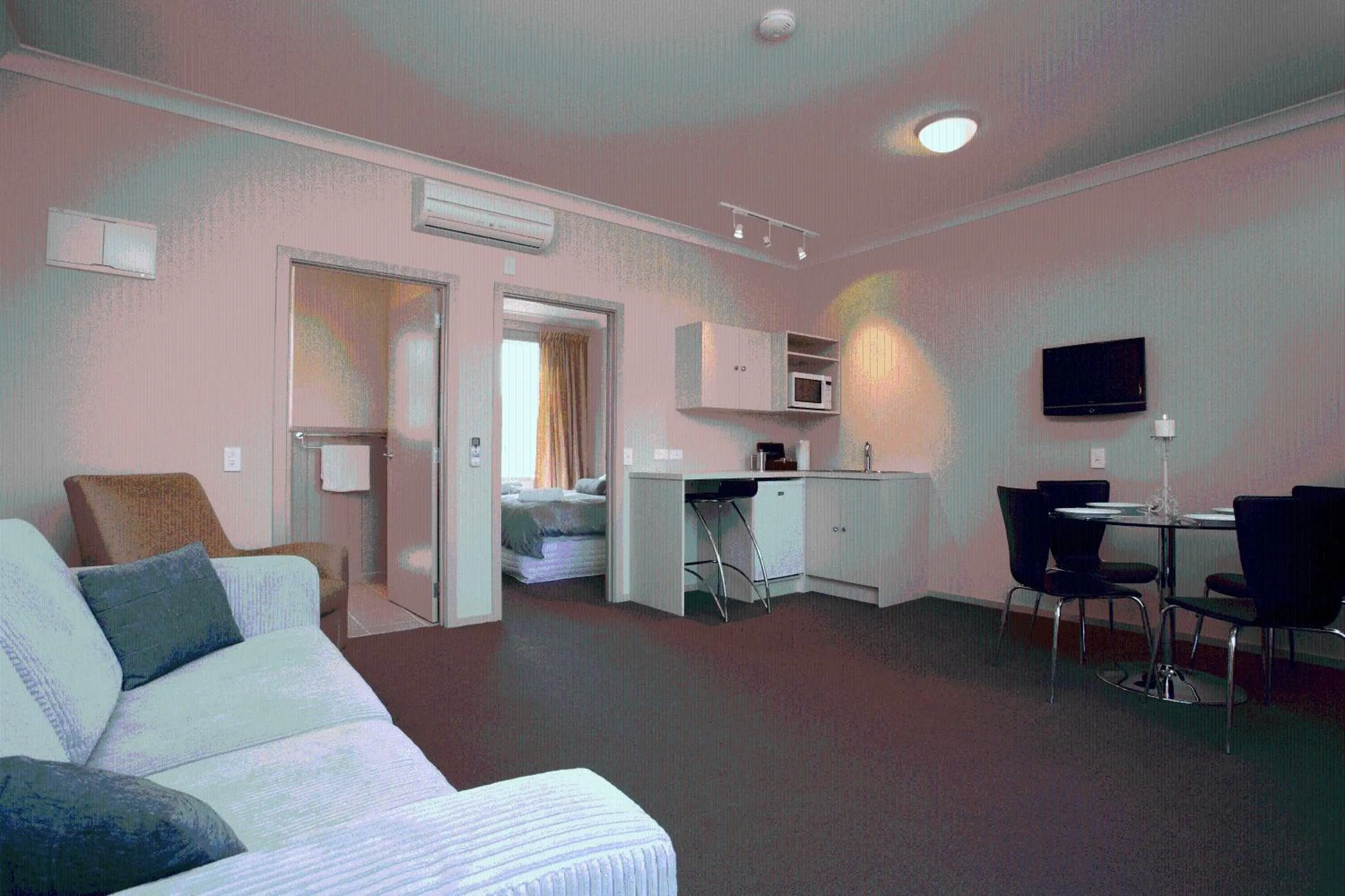 Coffee/tea facilities in Hawkdun Lodge Motel