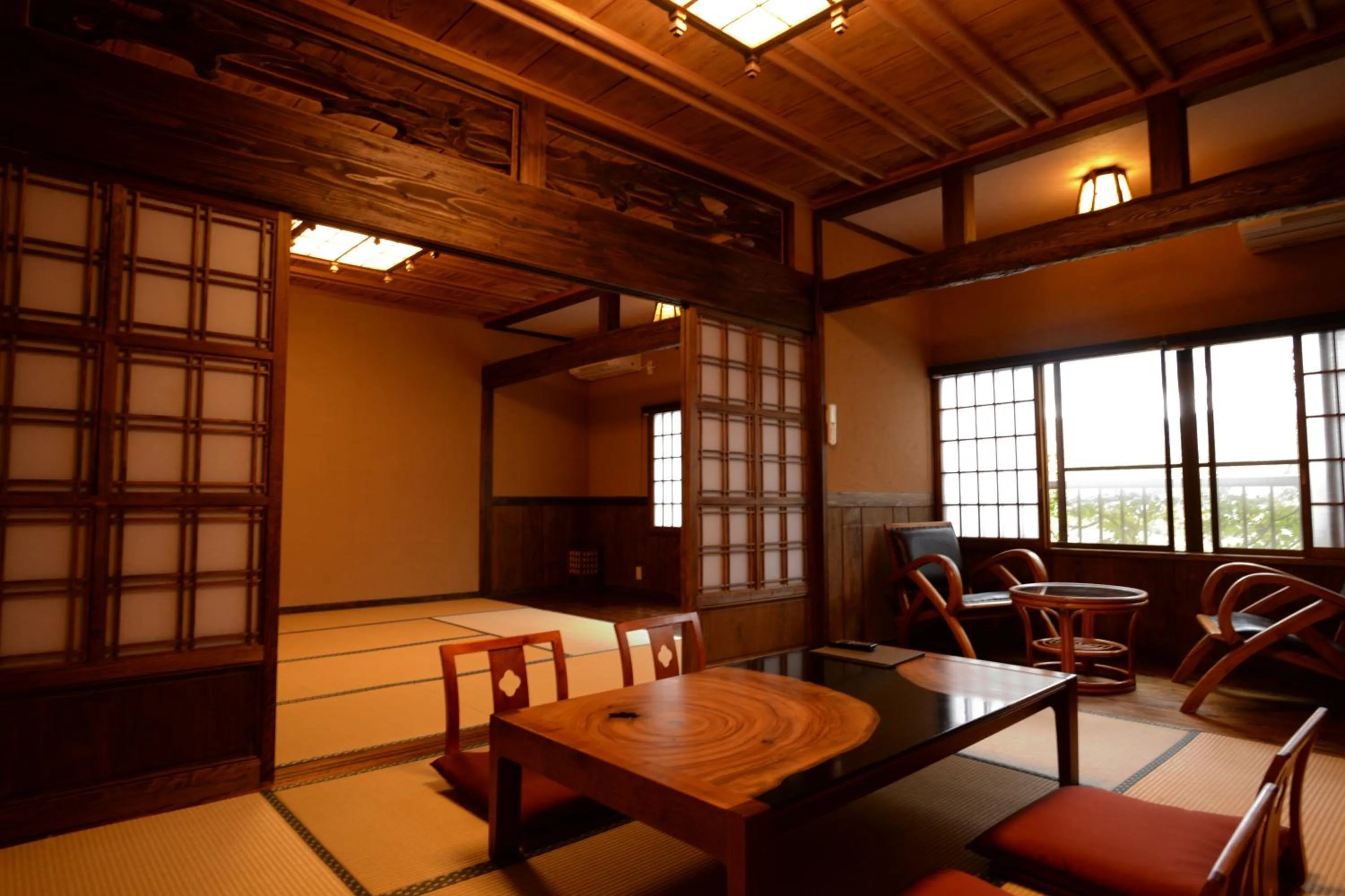 Photo of the whole room in Yunoyado Irifune
