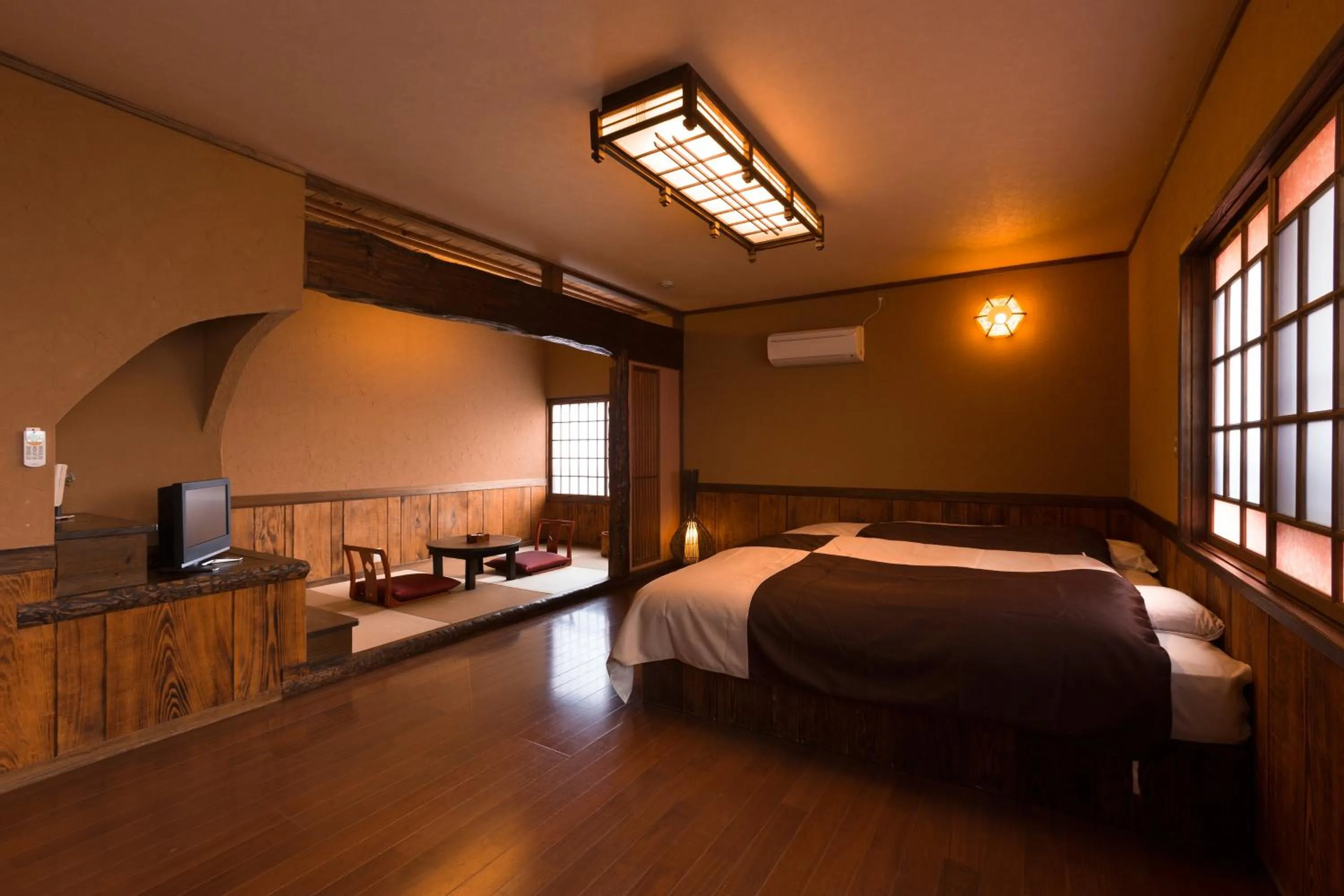 Photo of the whole room in Yunoyado Irifune