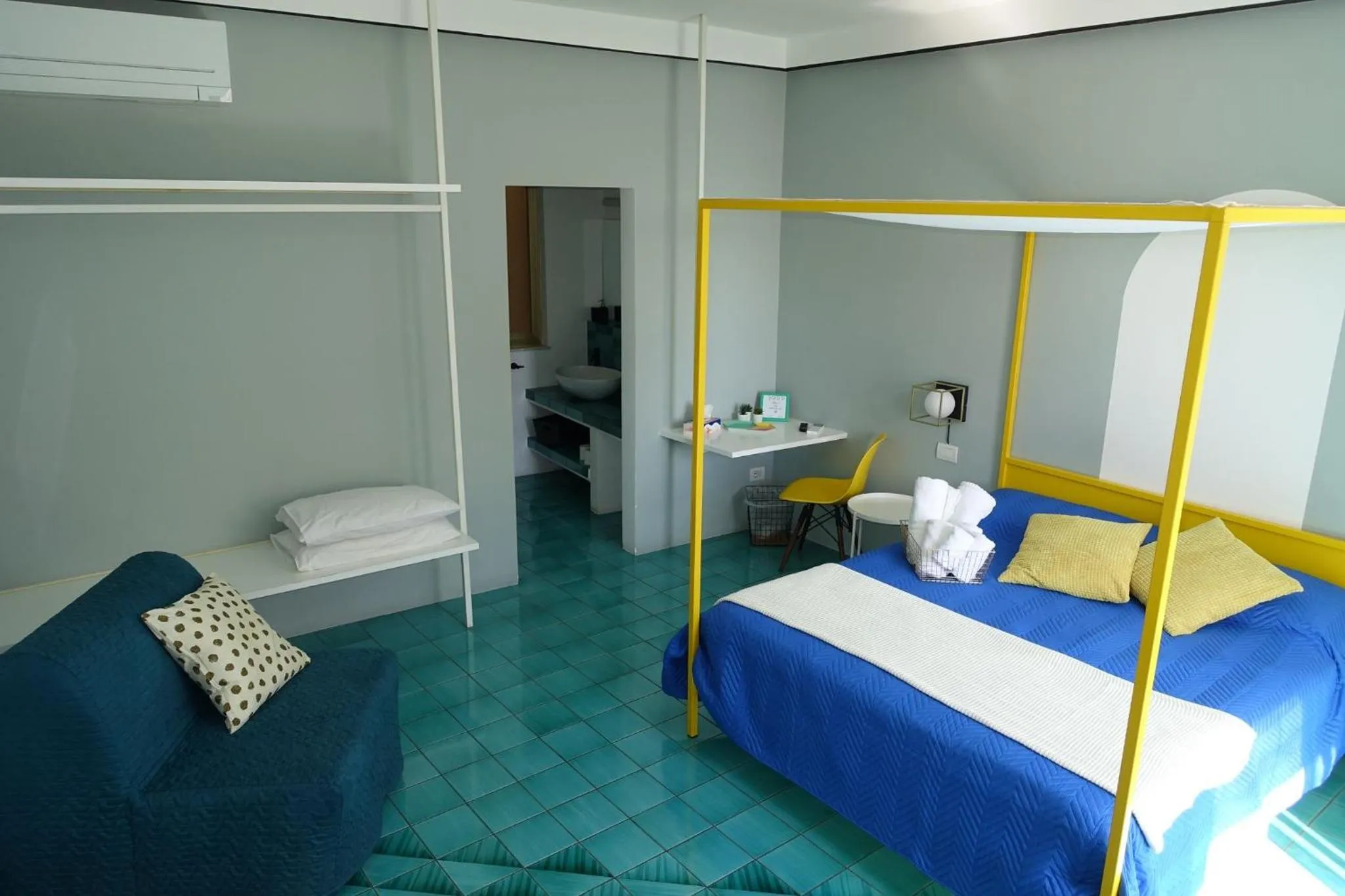 Bed in Ninina Boutique Suites