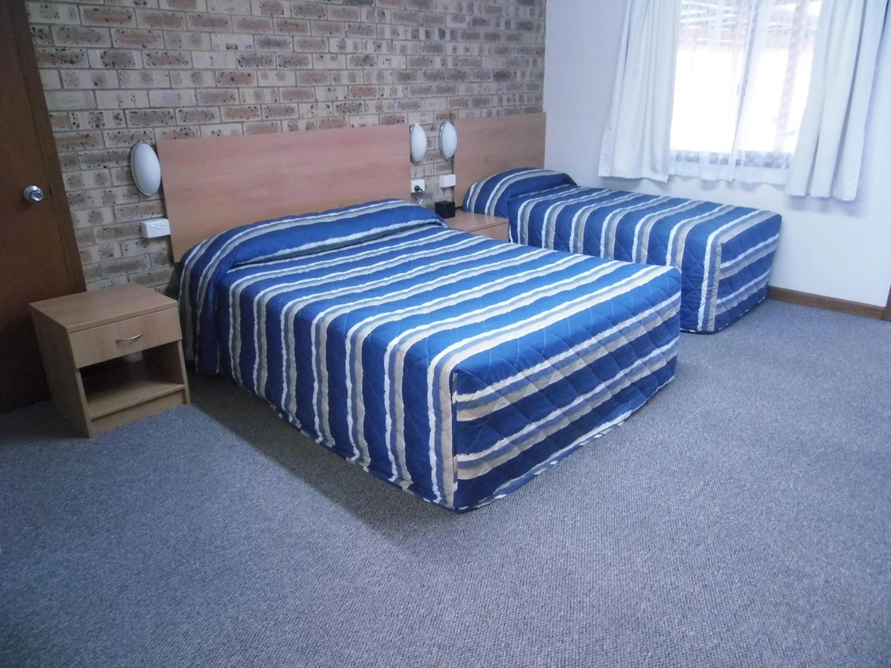 Bed in Nanango Fitzroy Motel