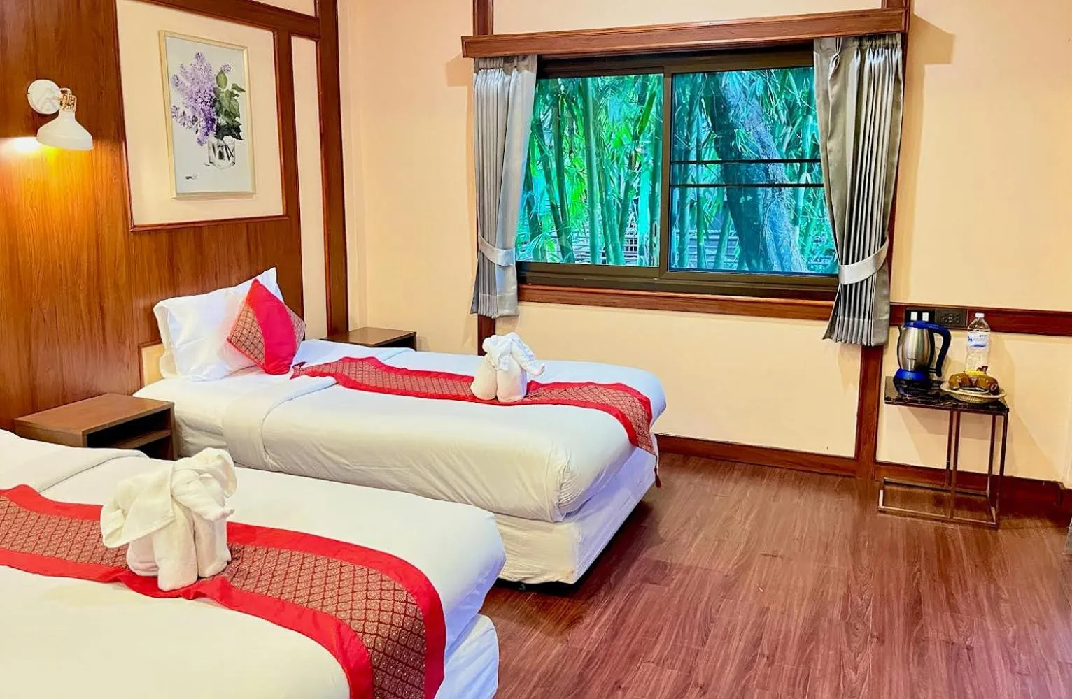 Bed in Khao Sok River Lodge Hotel