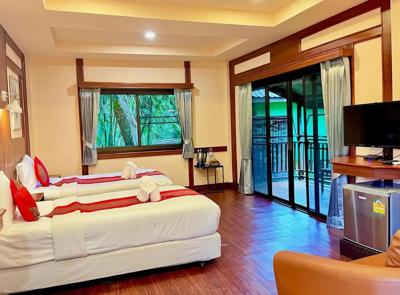 Bed in Khao Sok River Lodge Hotel