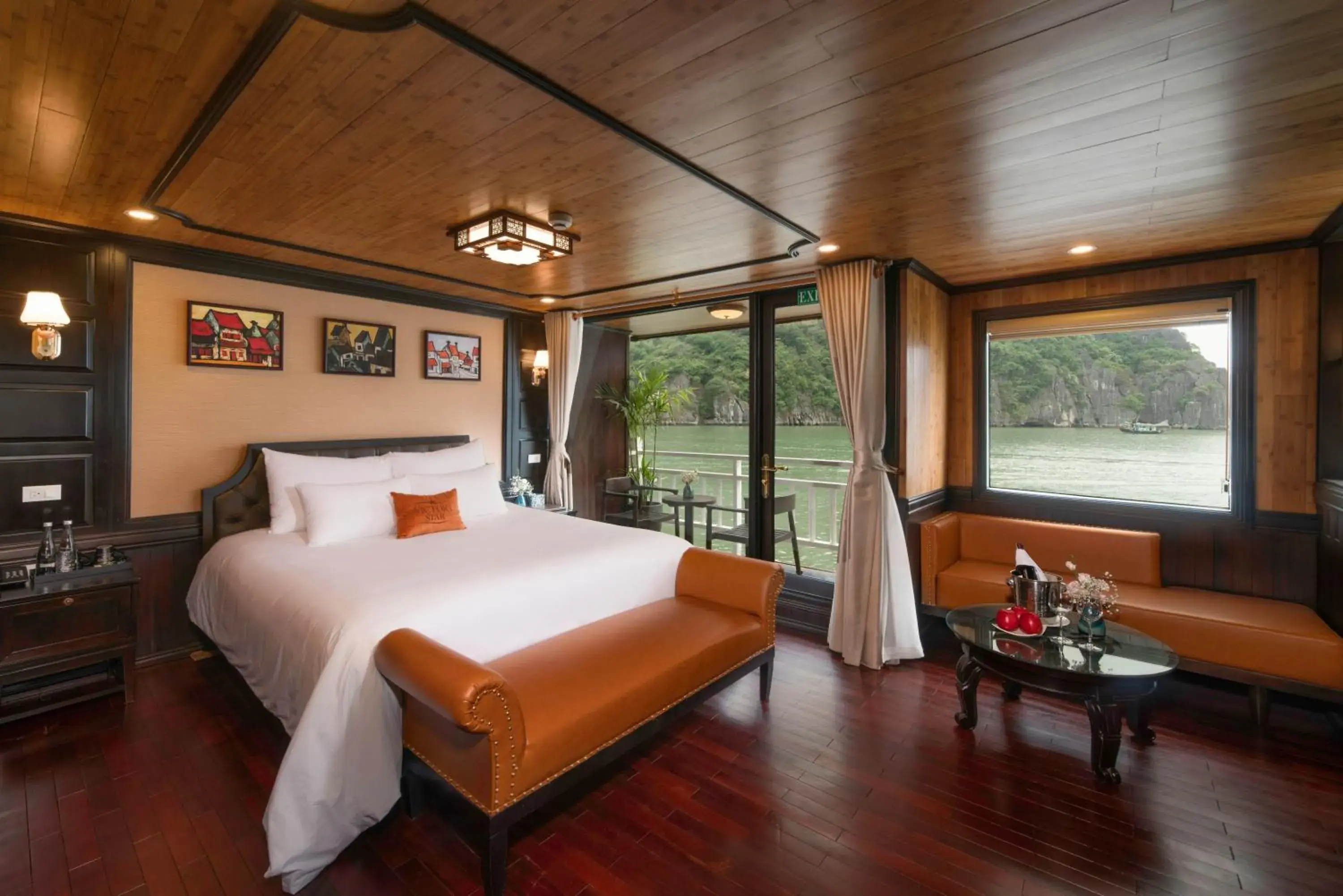 Presidential Suite - single occupancy in Victory Star Cruise Presidential Suite - single occupancy in Victory Star Cruise