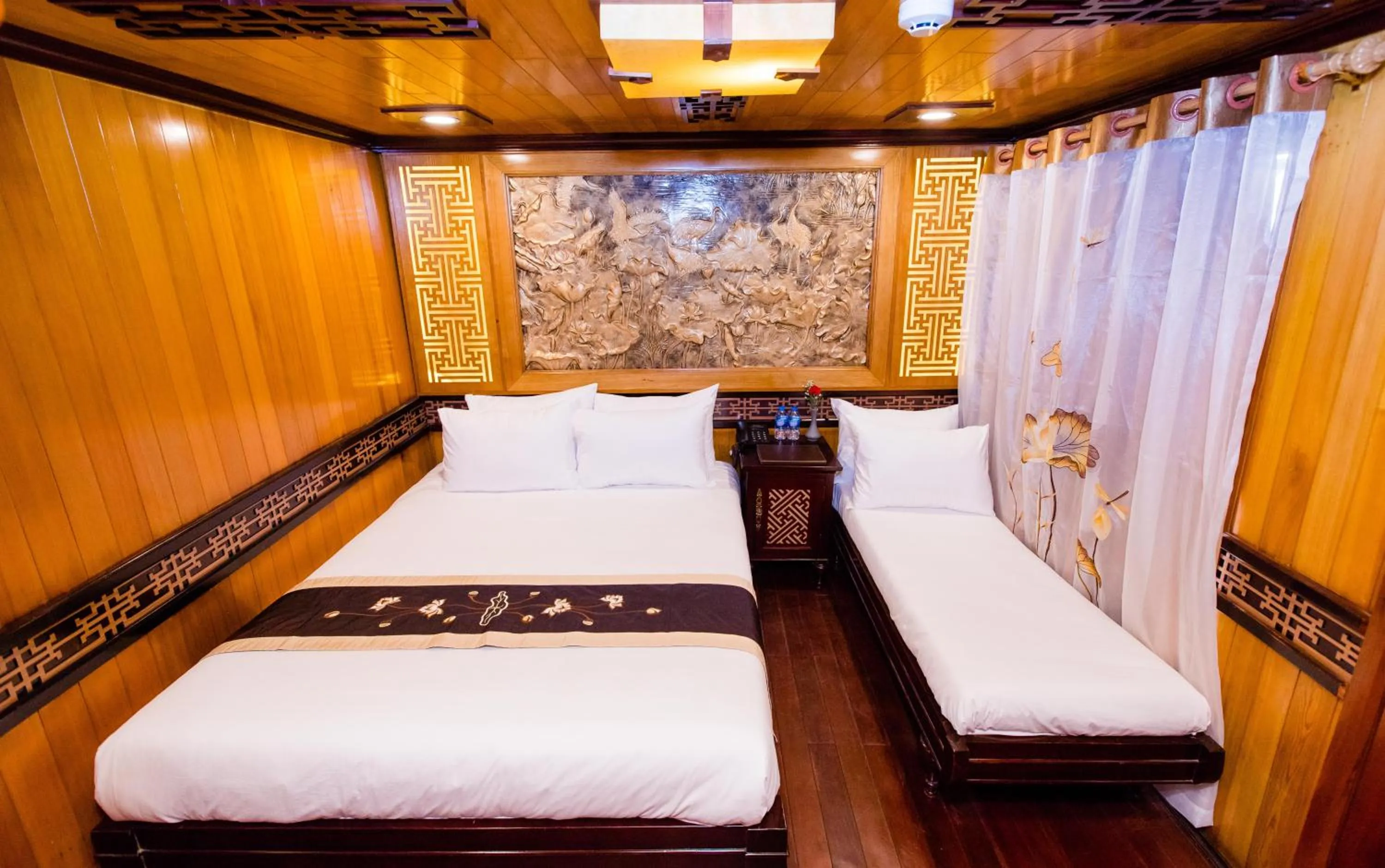 Bed in Victory Cruise