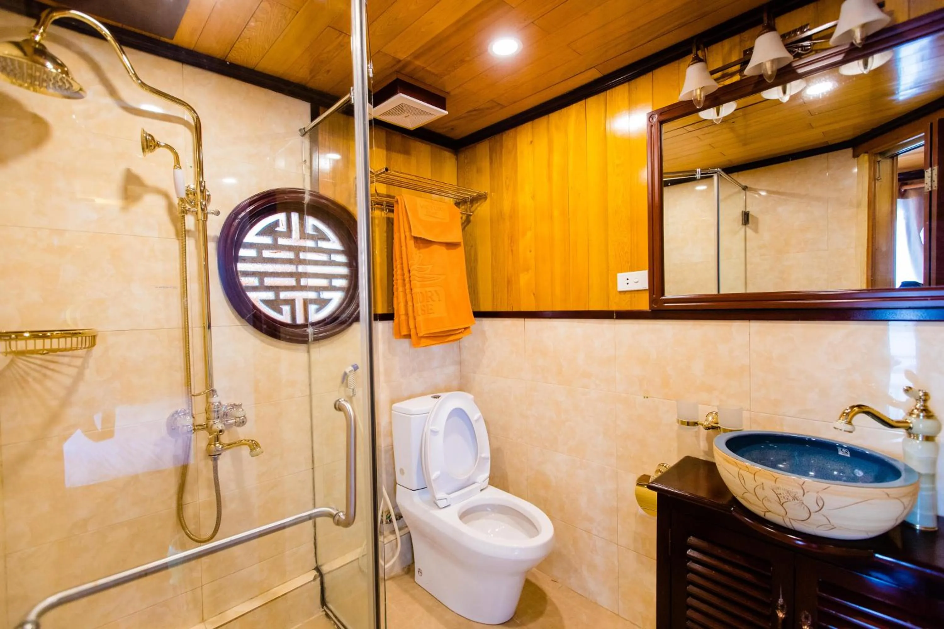 Bathroom in Victory Cruise