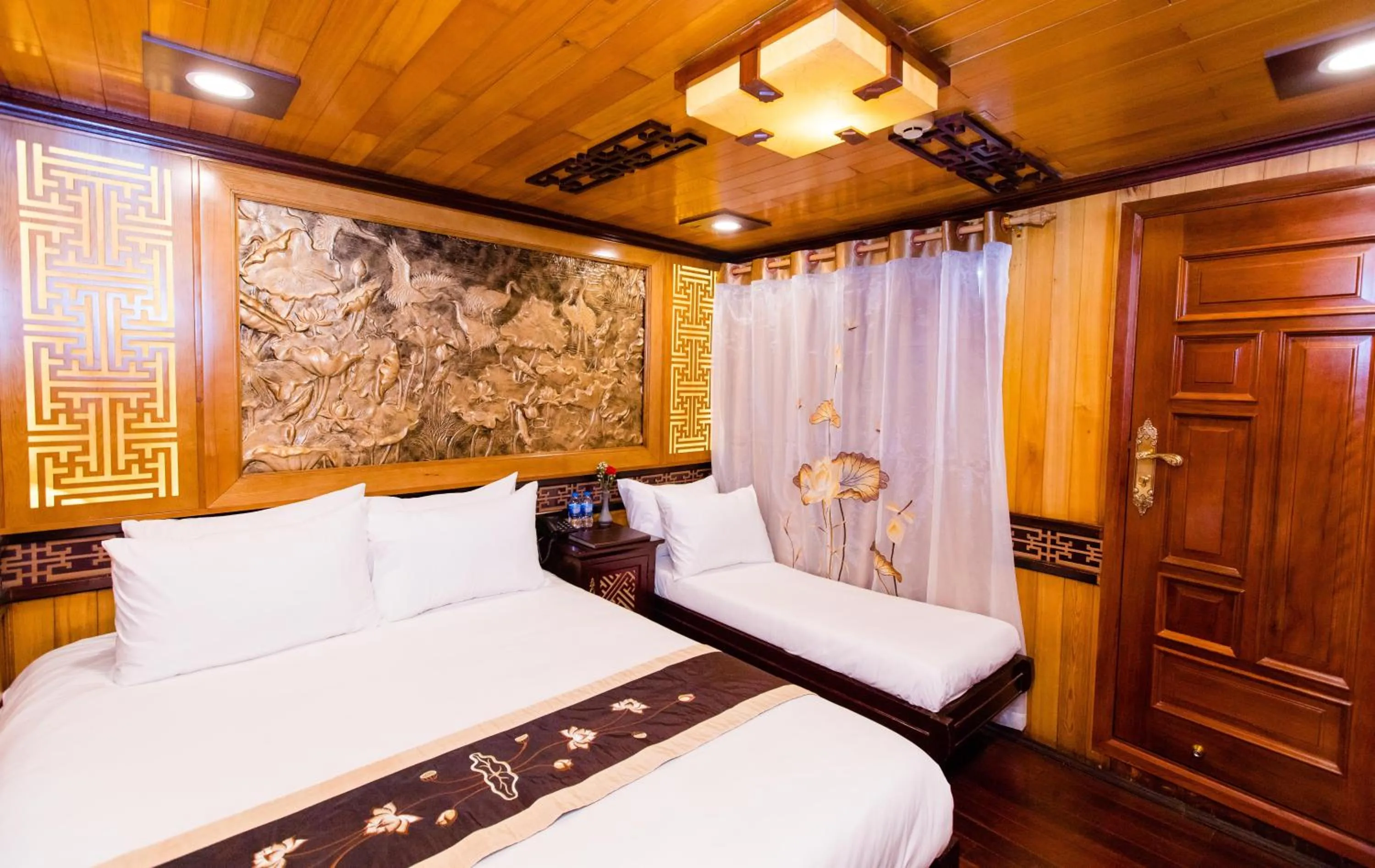 Bed in Victory Cruise