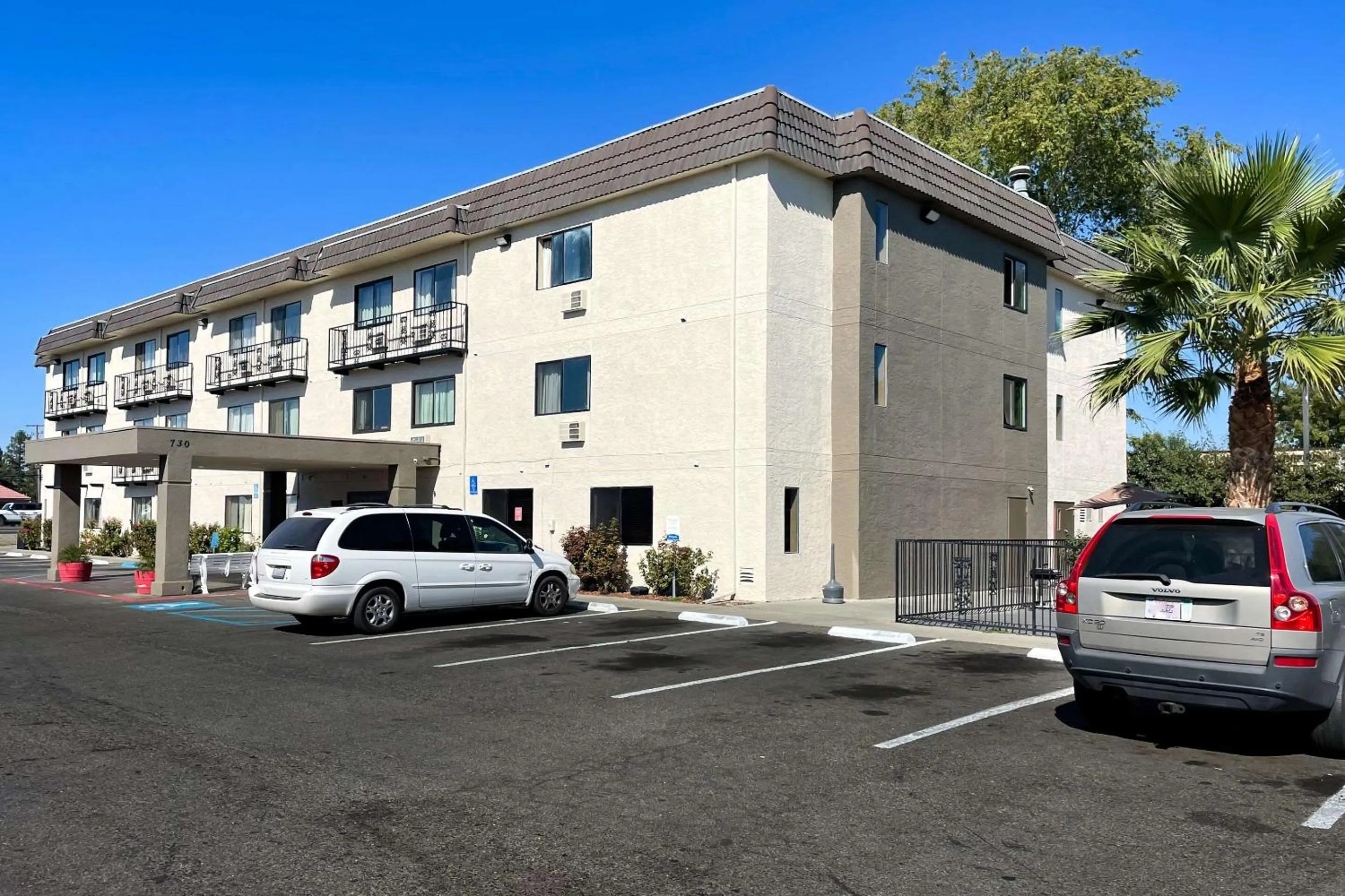 Property building in Sutter Inn