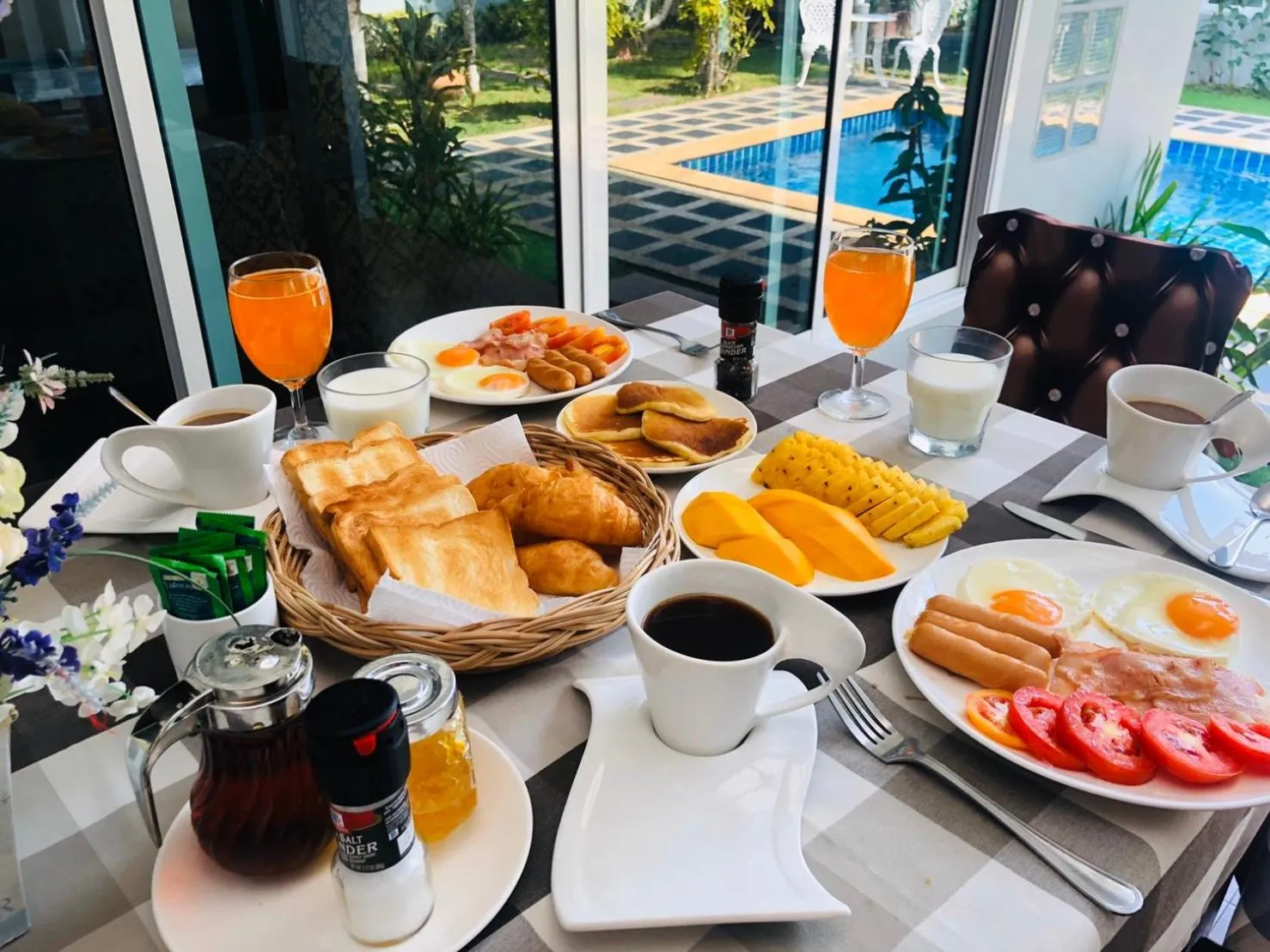 Breakfast in Irawan House