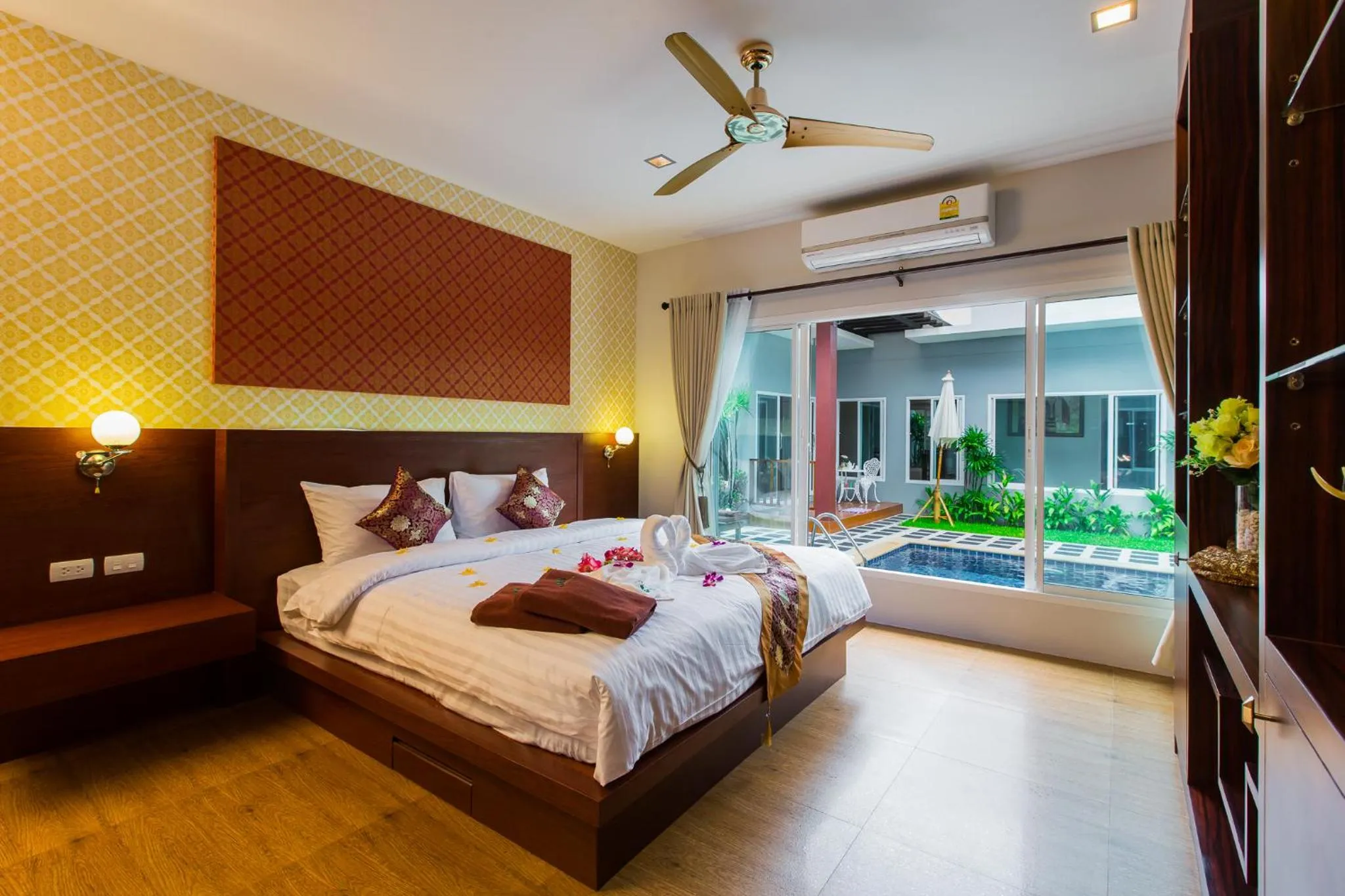 Bedroom, Bed in Irawan House