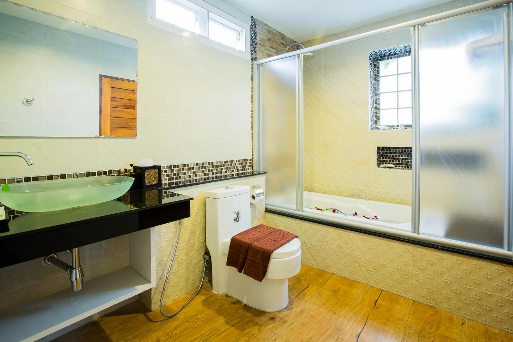 Bathroom in Irawan House
