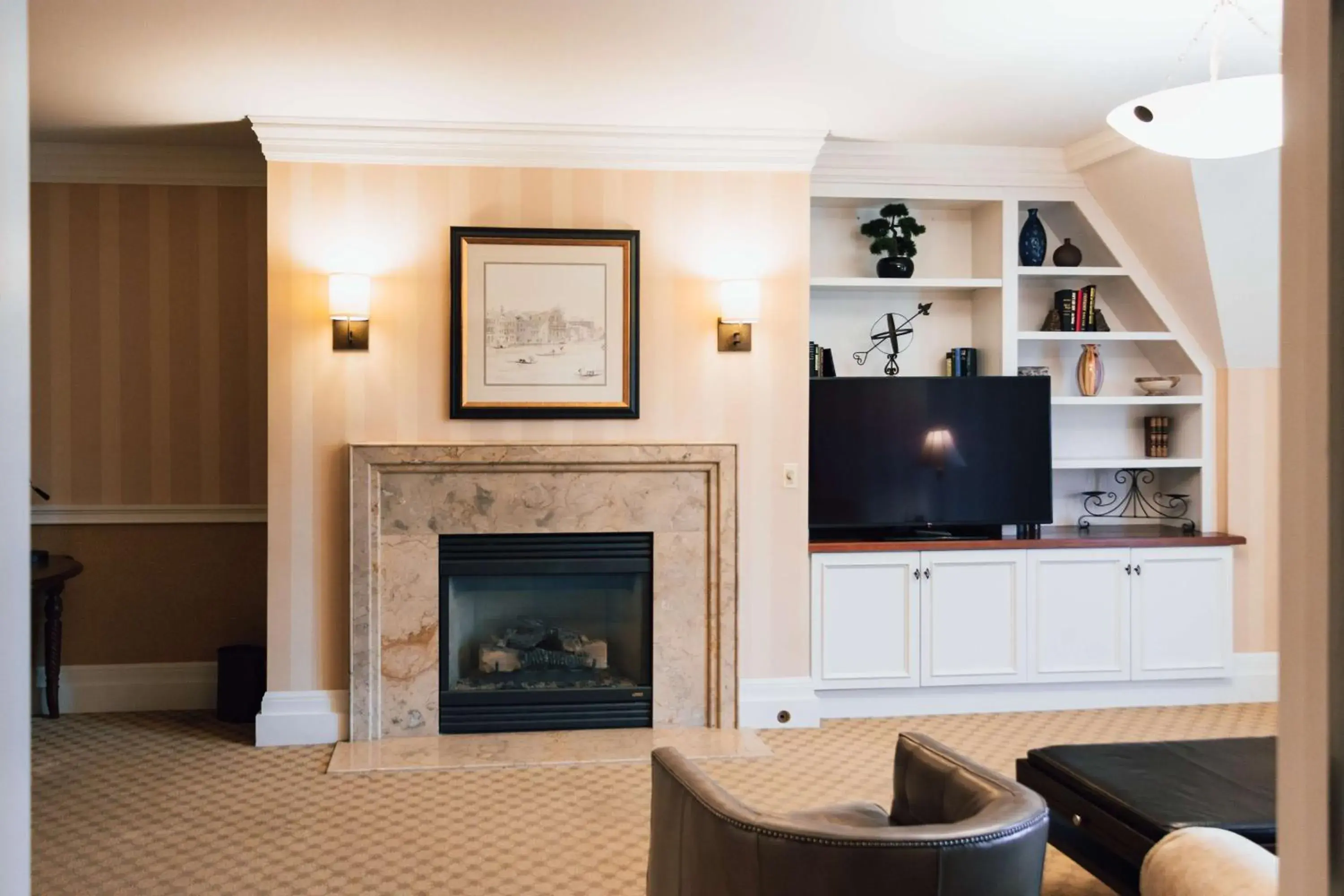 King Suite with Kitchenette - Non-Smoking in Royal Park Hotel King Suite with Kitchenette - Non-Smoking in Royal Park Hotel