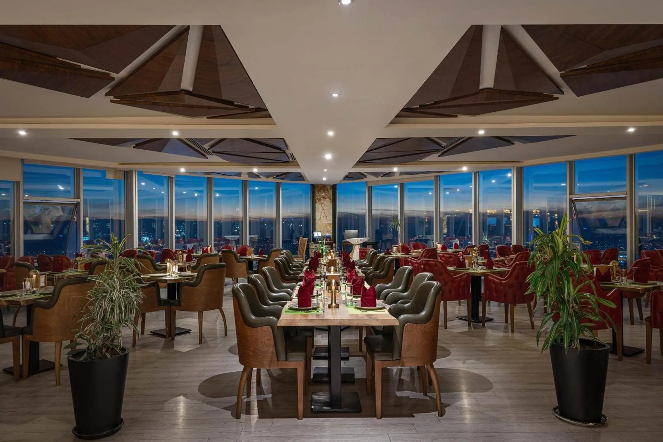 Restaurant/places to eat in Titanic Hotel & SPA