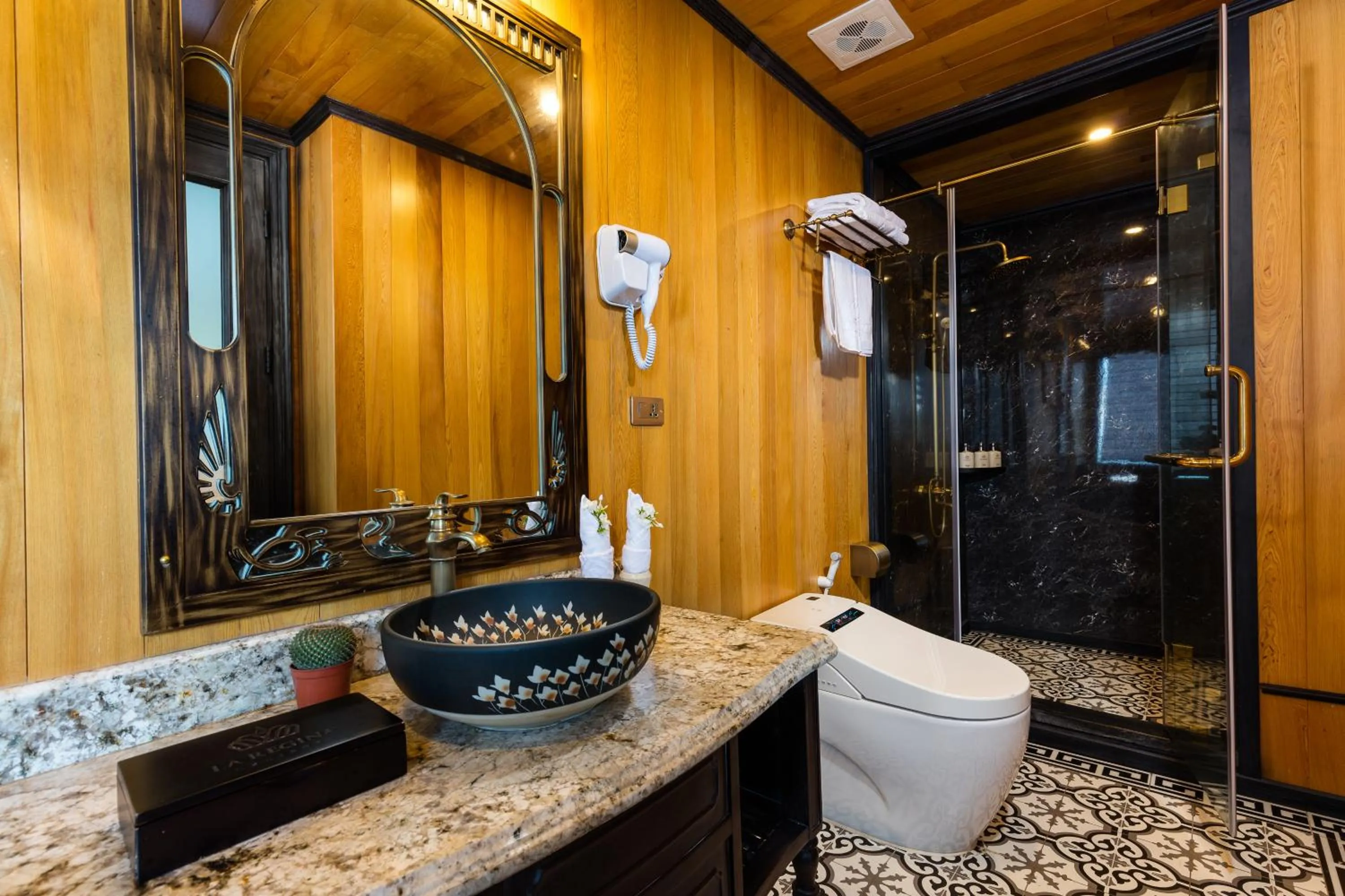 Bathroom in La Regina Grand Cruise