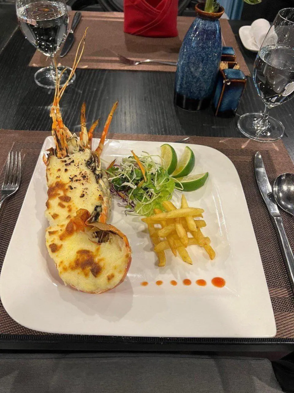 Food and drinks in La Regina Grand Cruise