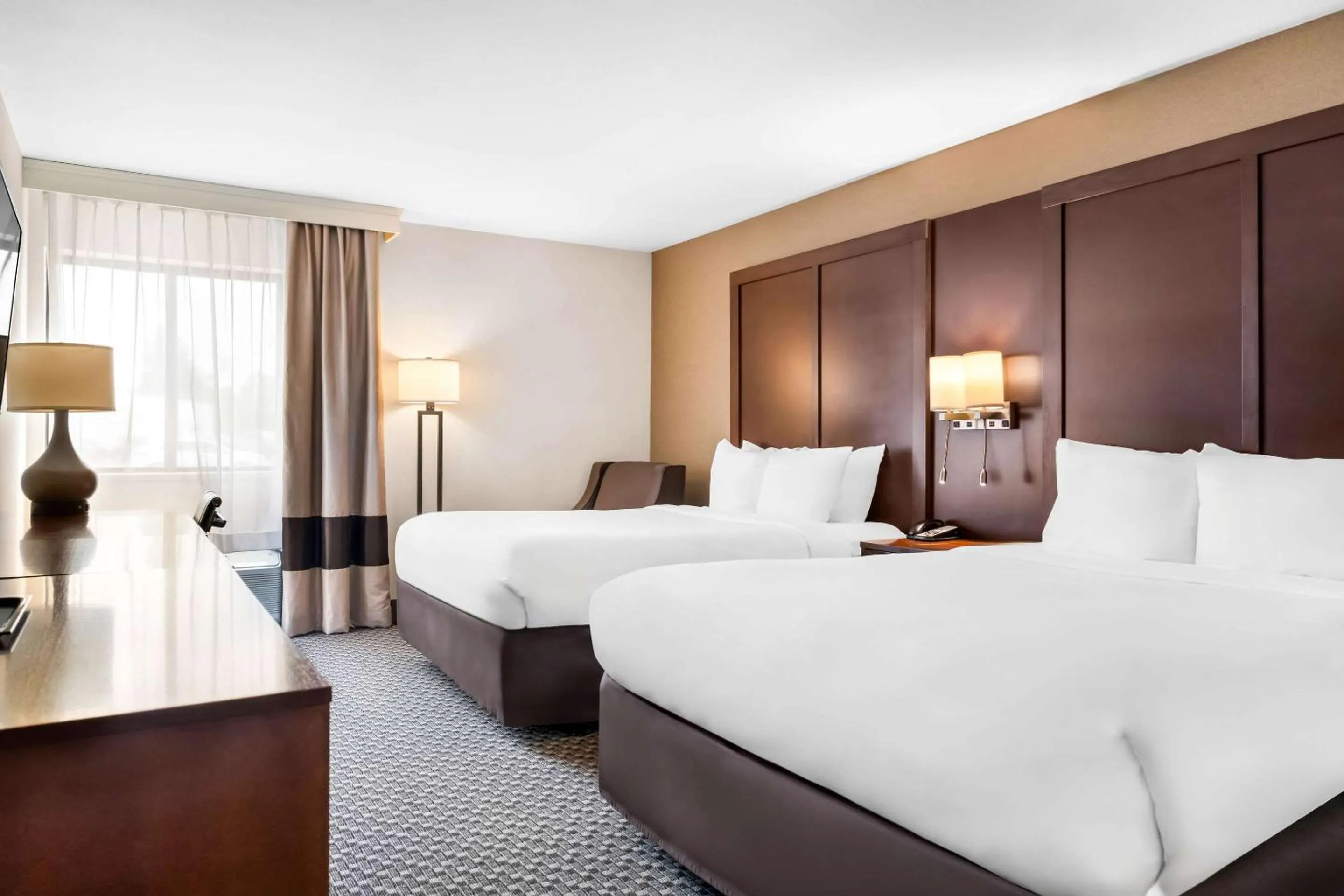 Bedroom, Bed in Comfort Inn at Buffalo Bill Village Resort