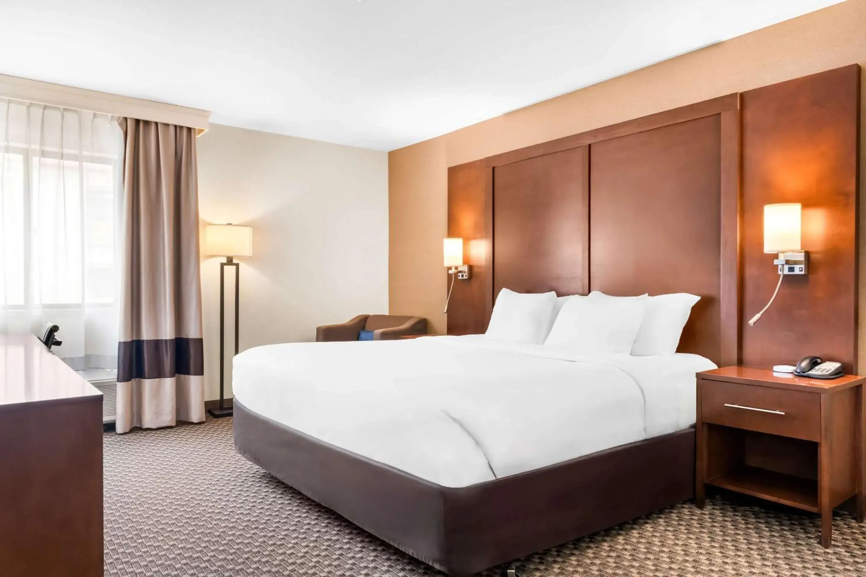 King Room - Non-Smoking in Comfort Inn at Buffalo Bill Village Resort King Room - Non-Smoking in Comfort Inn at Buffalo Bill Village Resort