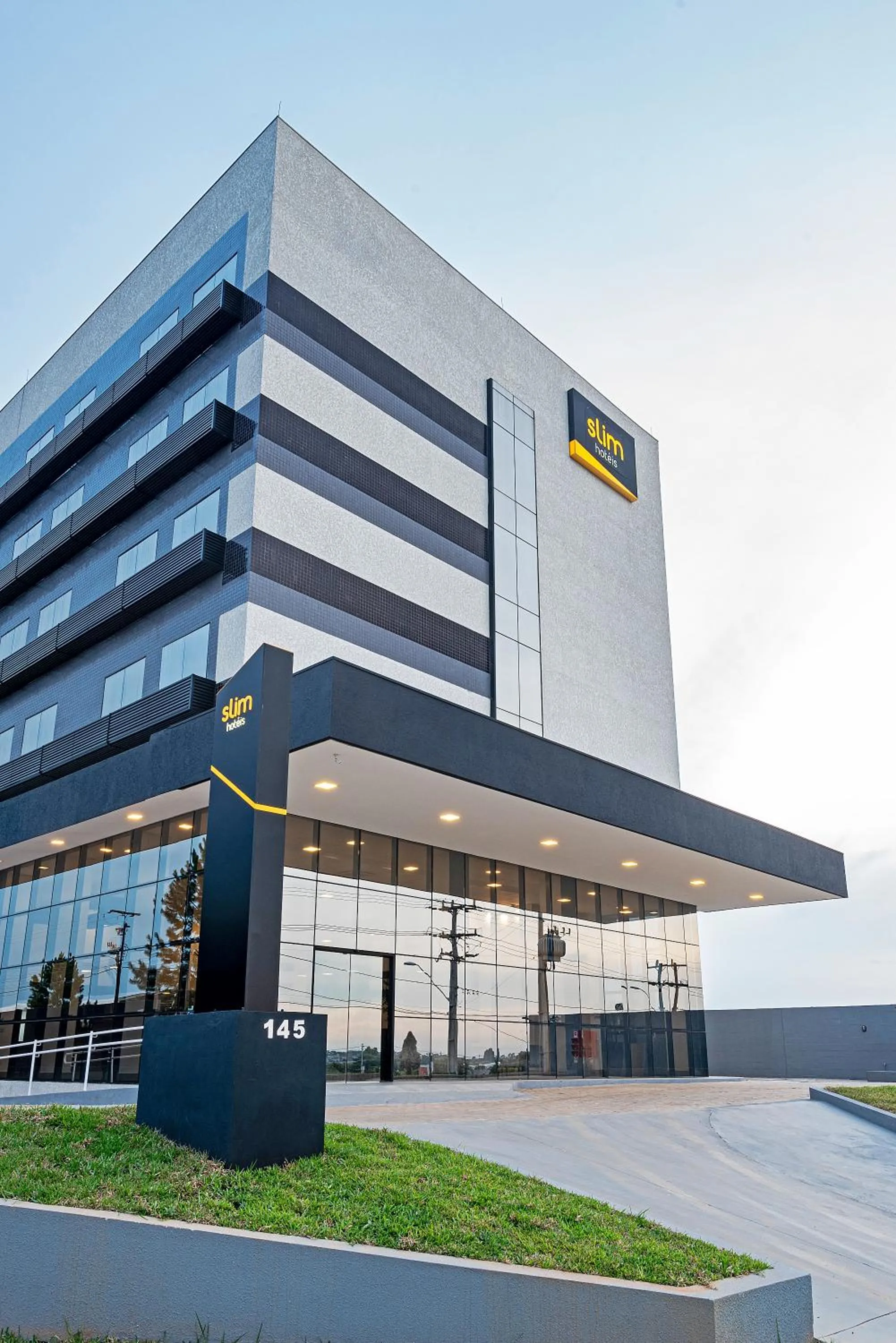 Facade/entrance in Slim Guarapuava