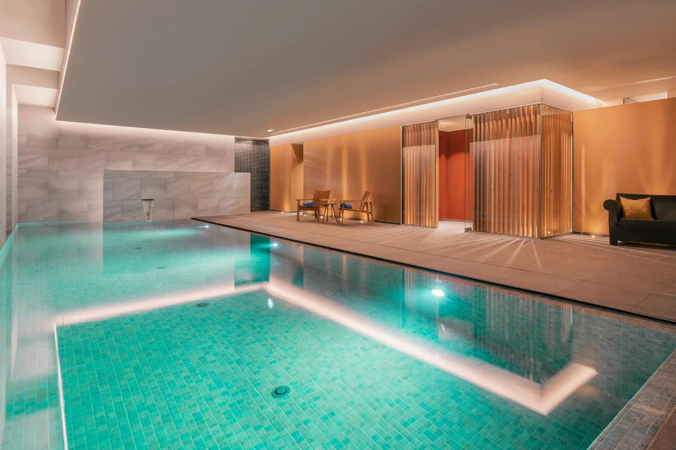 Swimming pool in Vila Vicência