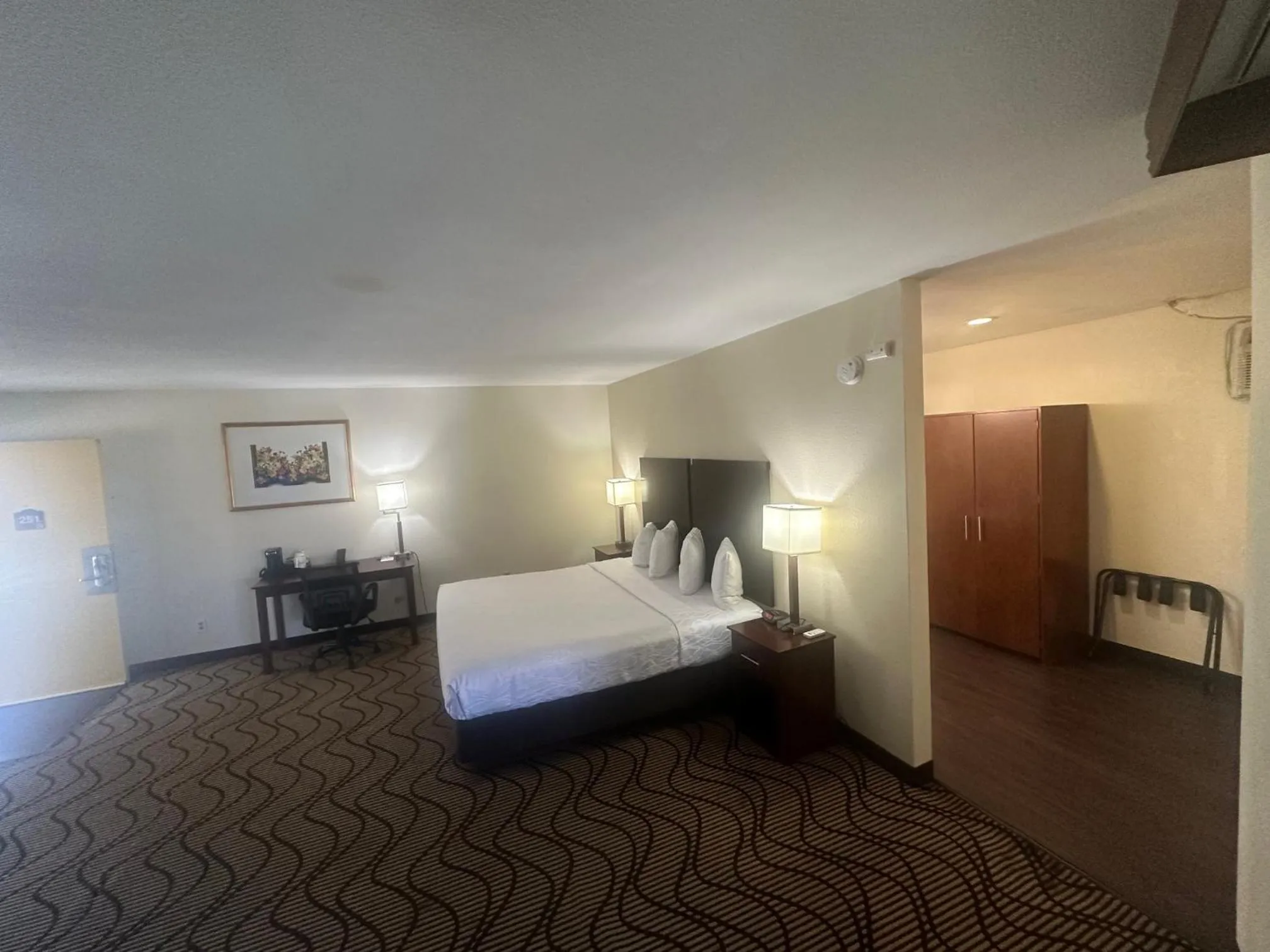 Bedroom, Bed in Best Western Heritage Inn