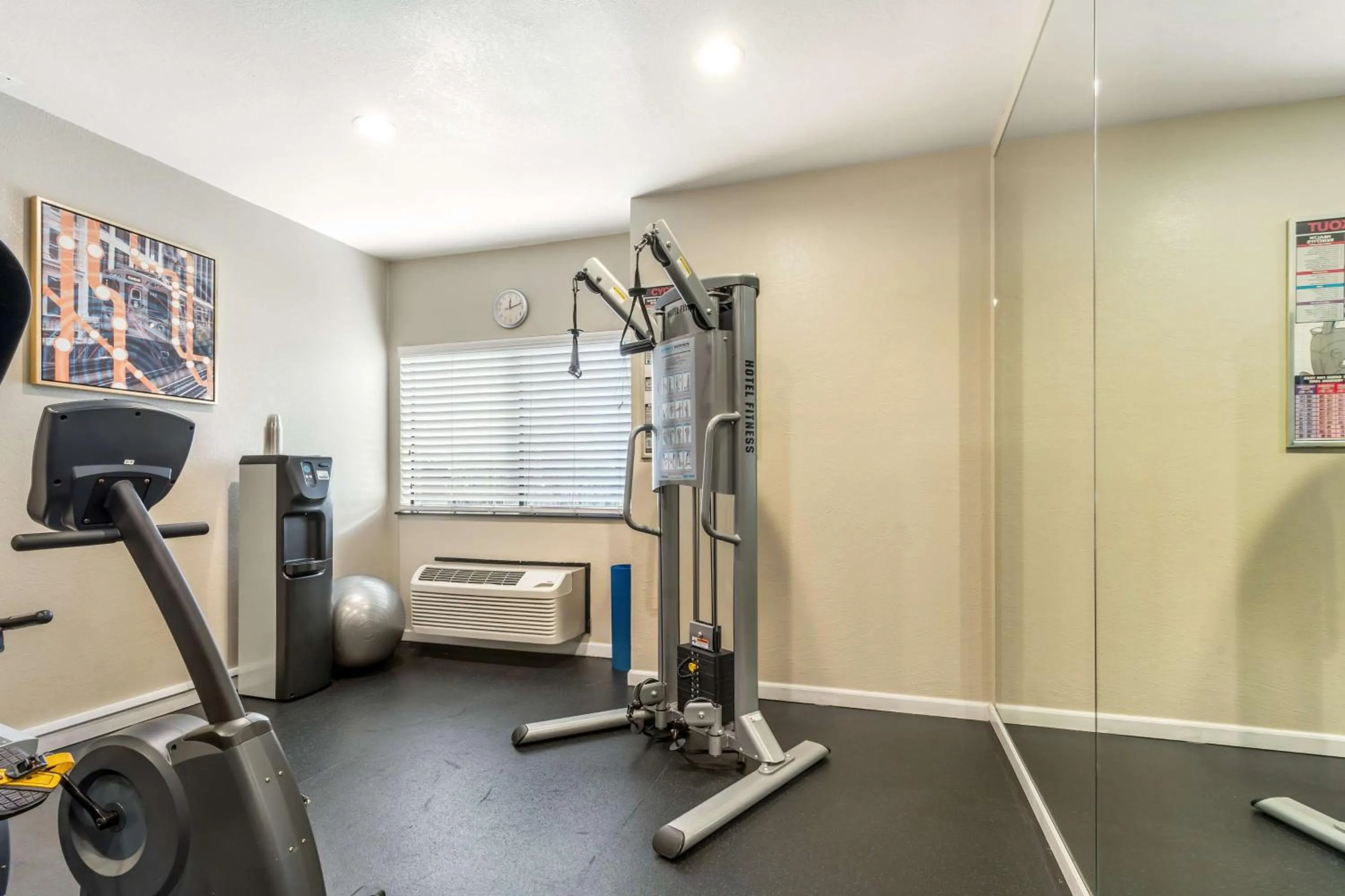 Fitness centre/facilities in Best Western John Muir Inn