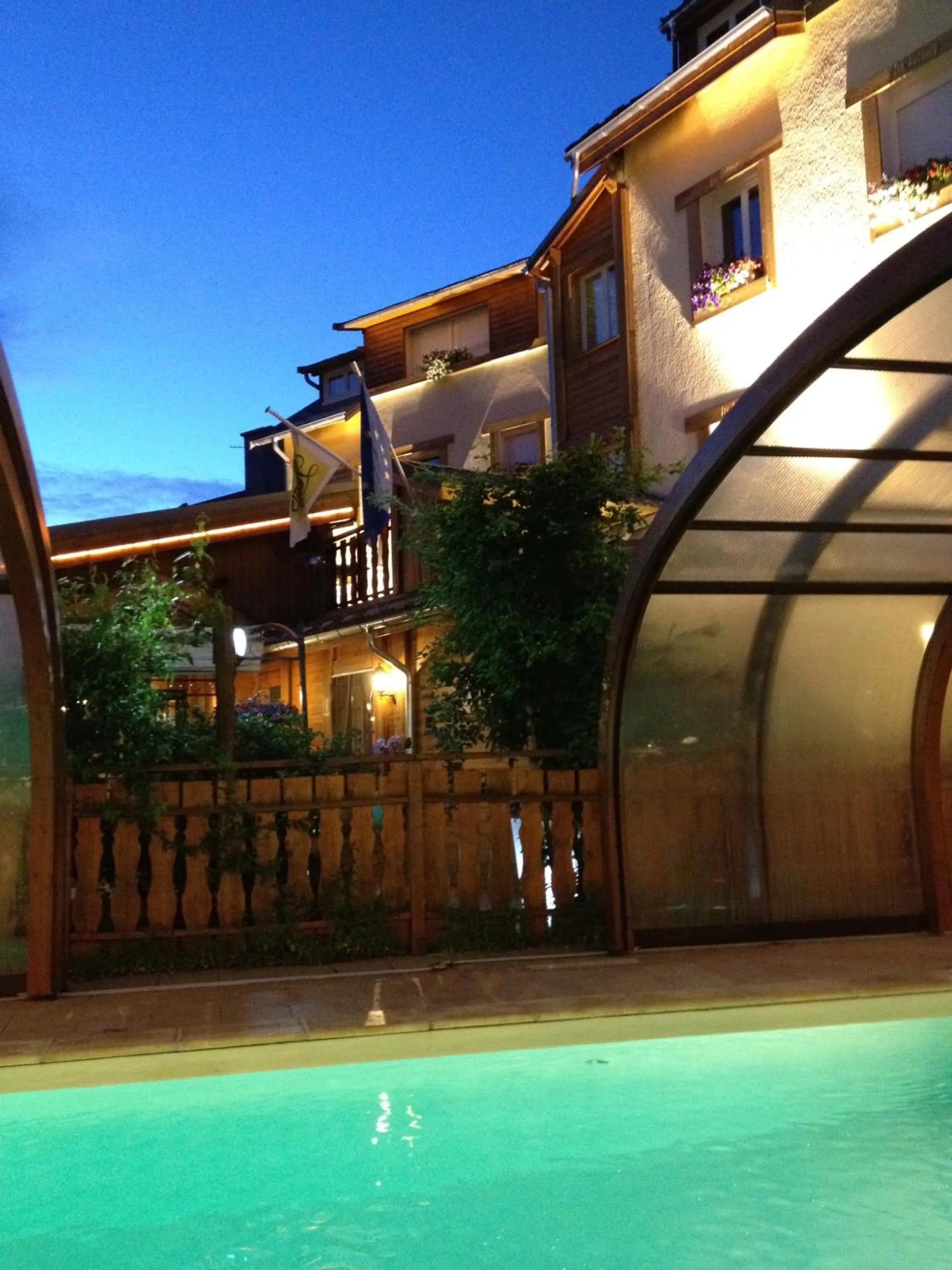 Facade/entrance in Logis Hôtel & Spa Les Autanes