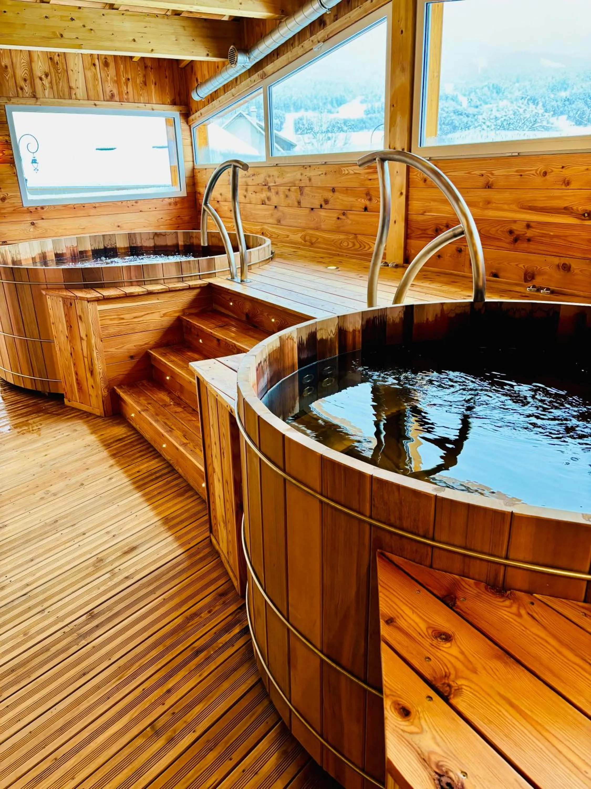 Hot Tub in Logis Hôtel & Spa Les Autanes