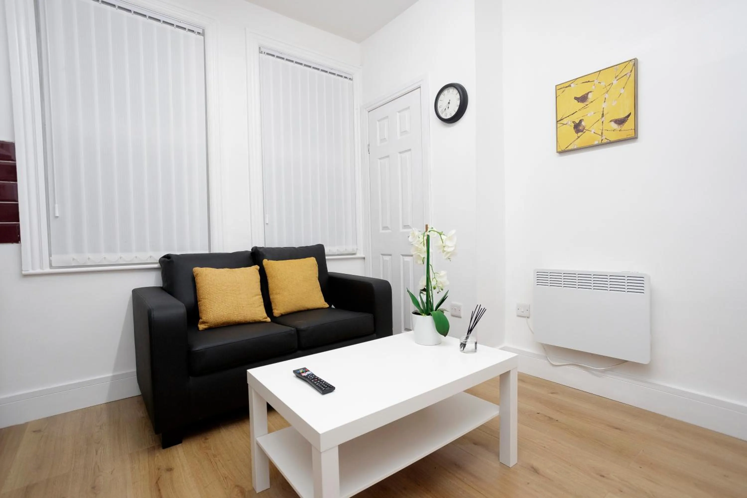 Living room in KIRKSTALL SERVICED APARTMENTS LEEDS