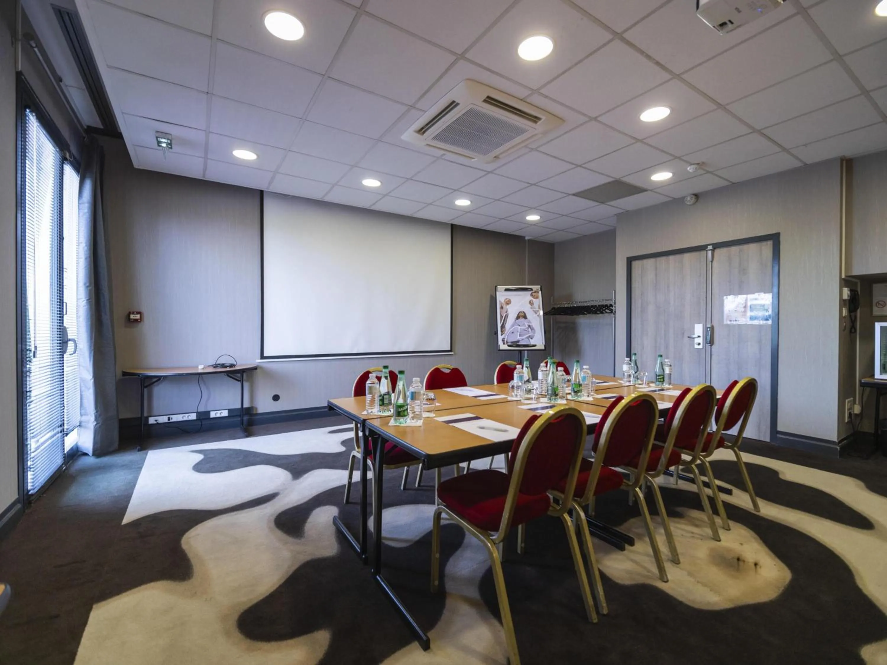 Business facilities in Mercure Bordeaux Lac