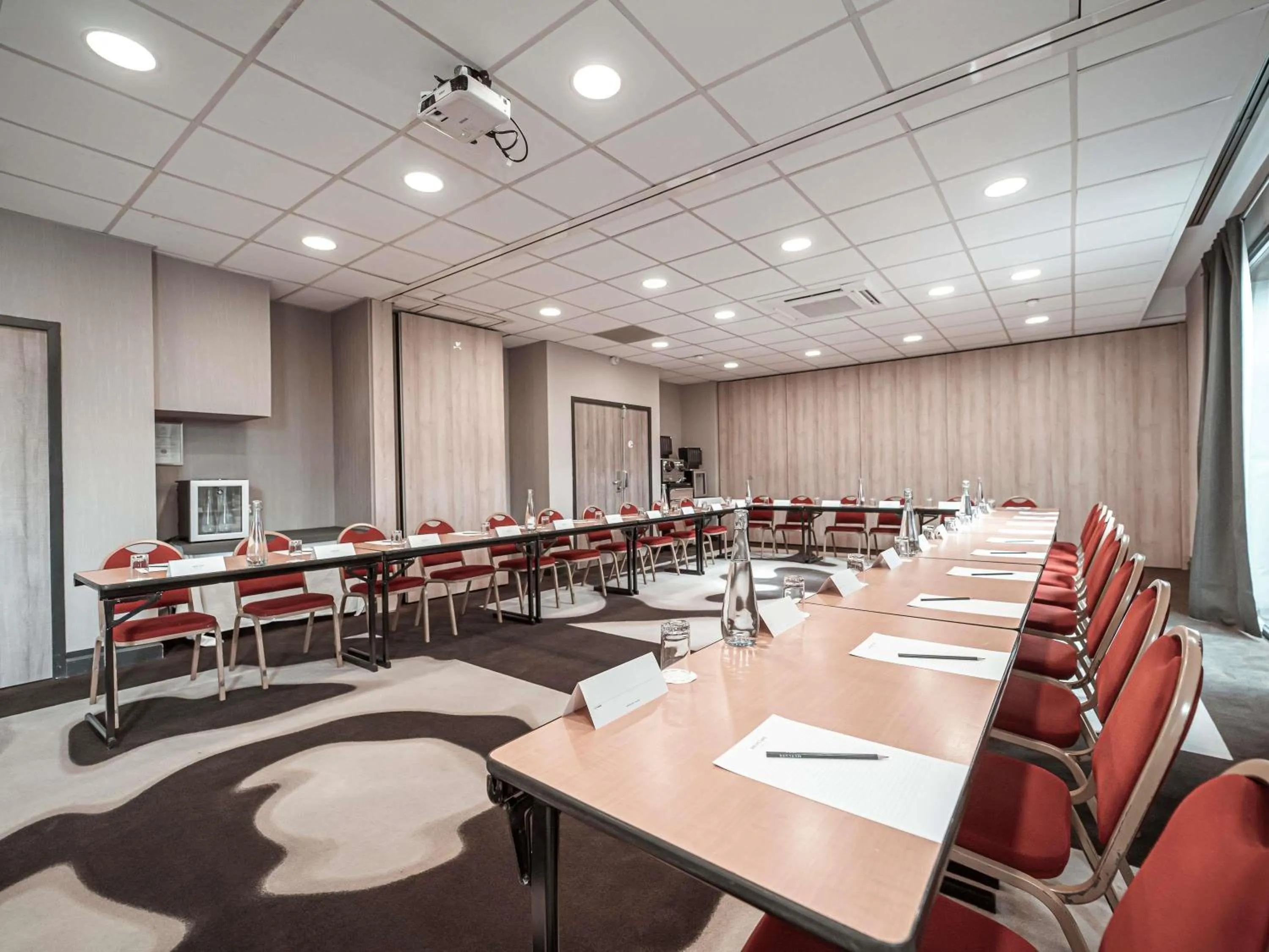 Meeting/conference room in Mercure Bordeaux Lac