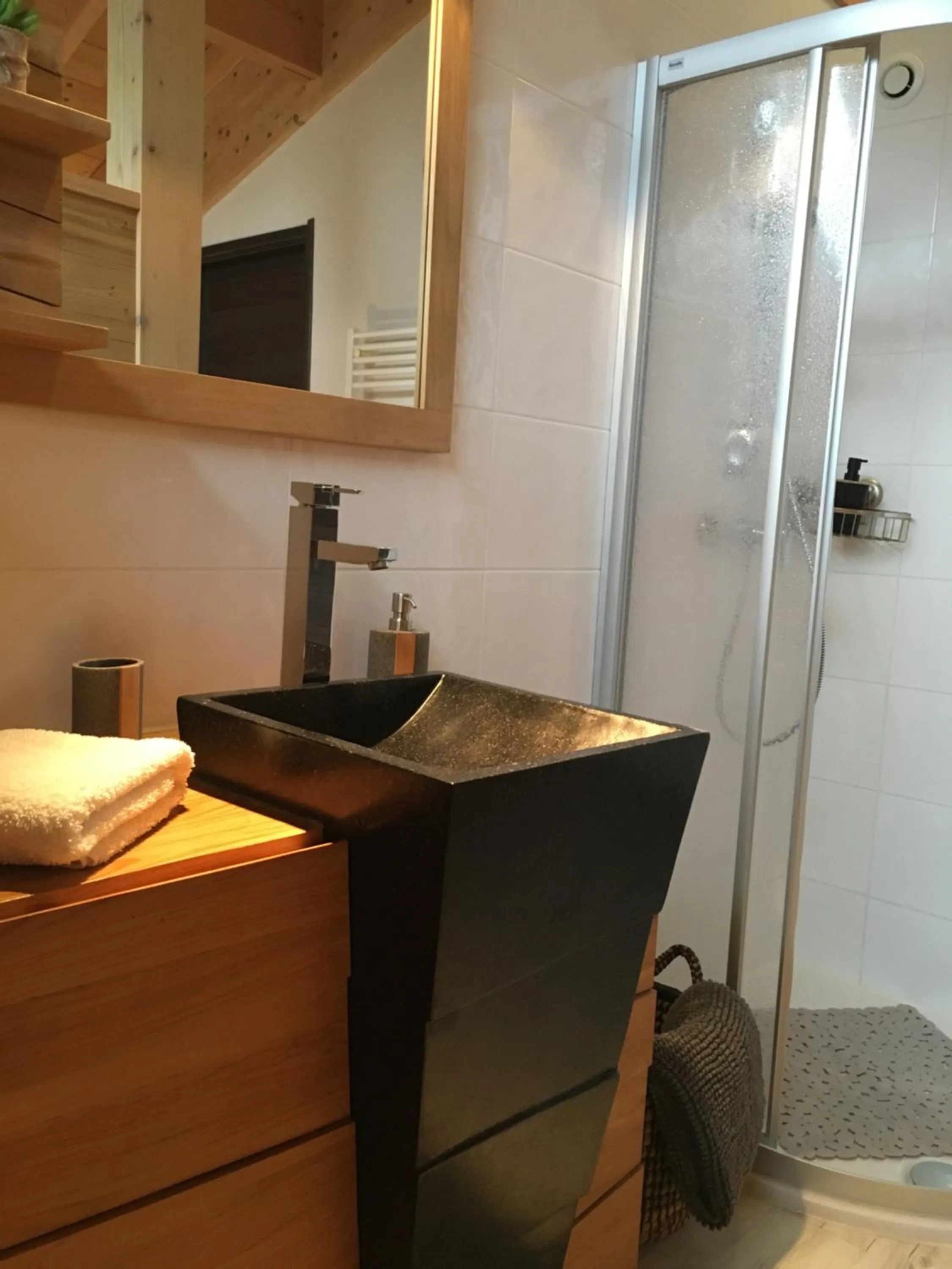 Shower in Montagn'Arcs