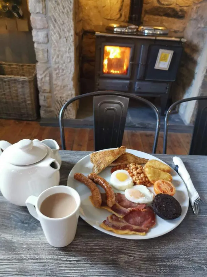 Breakfast in Fountain Cottage Cafe and B&B