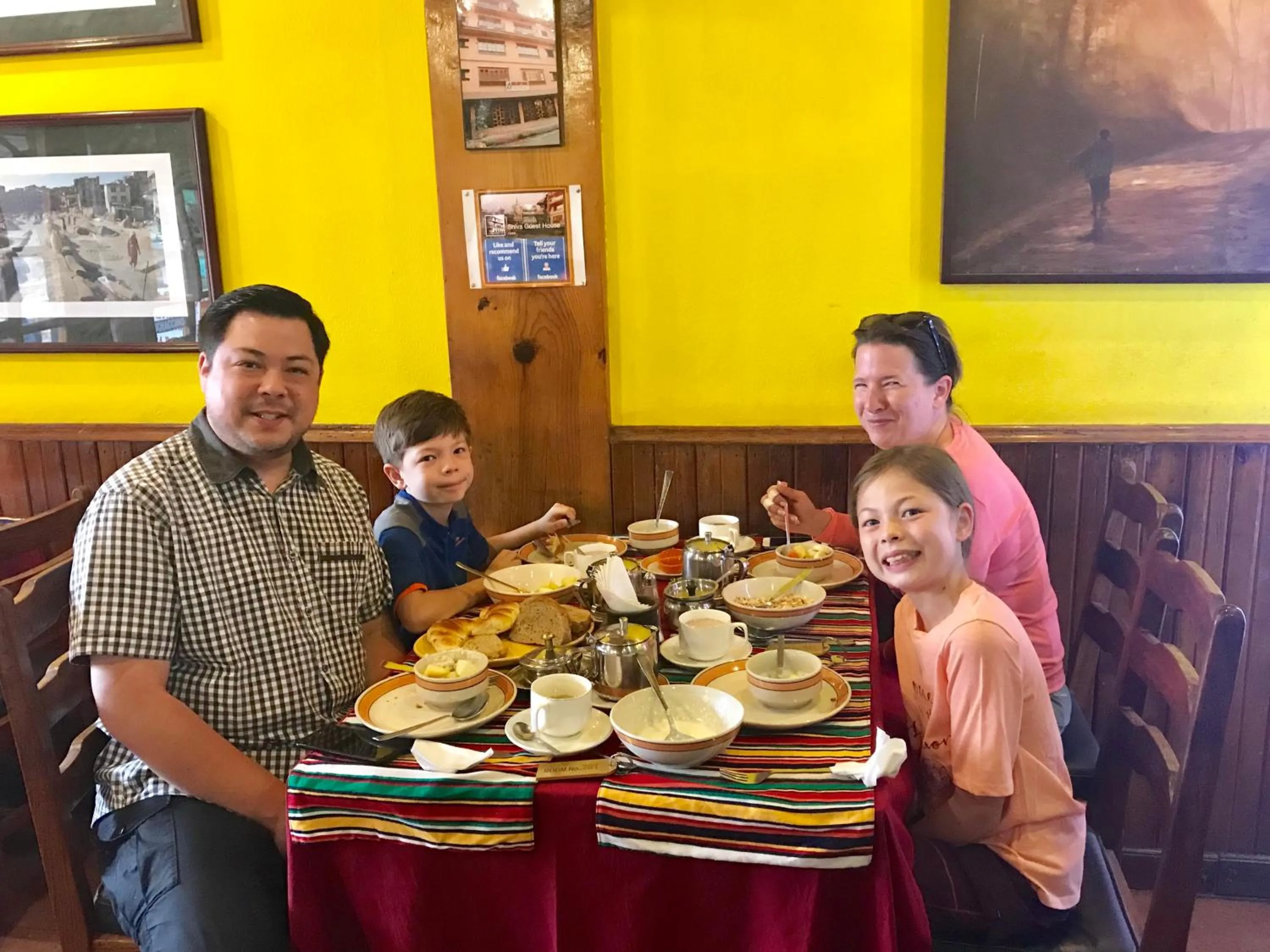 Food and drinks in Shiva Guest House