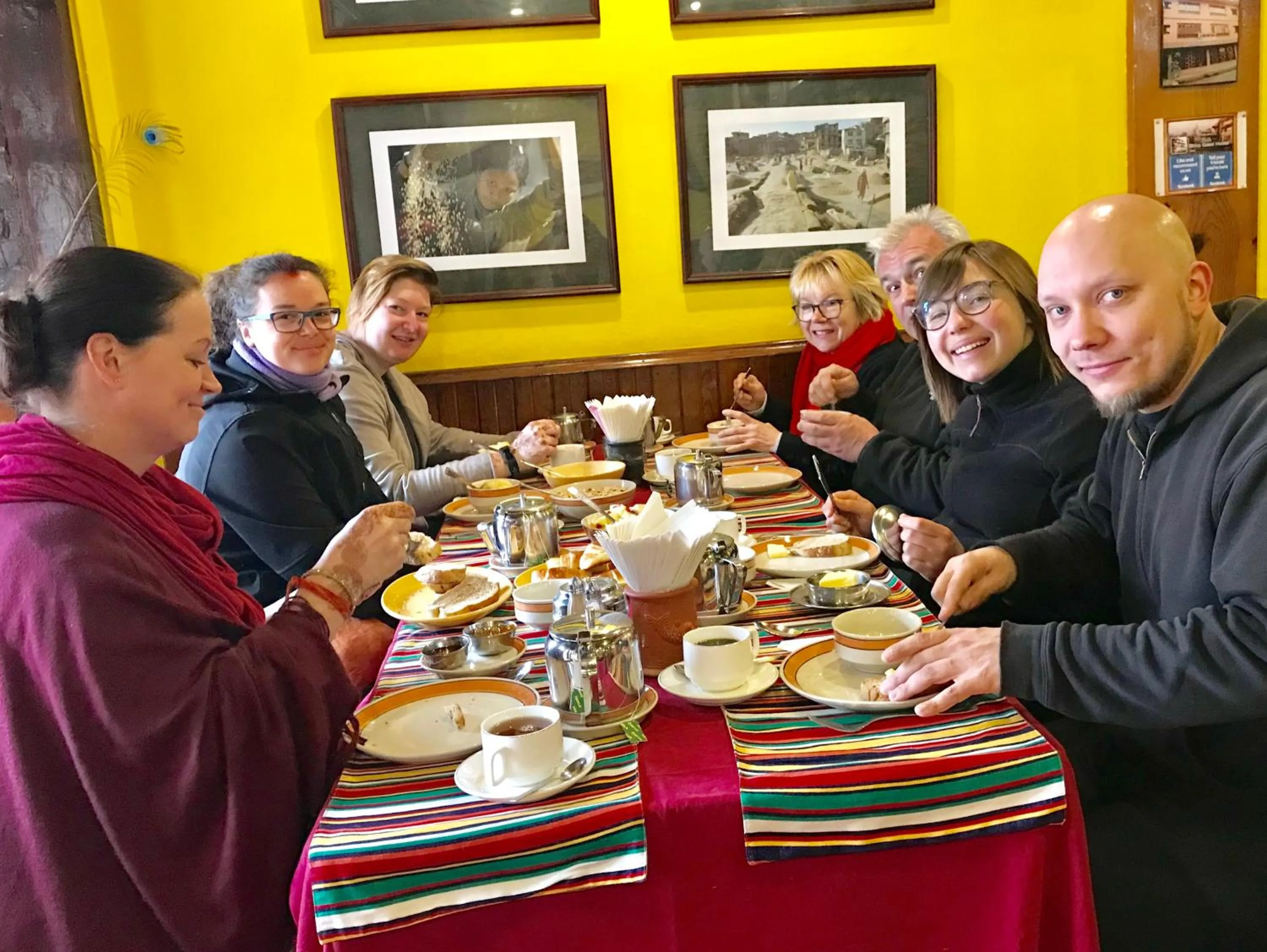 Restaurant/places to eat in Shiva Guest House