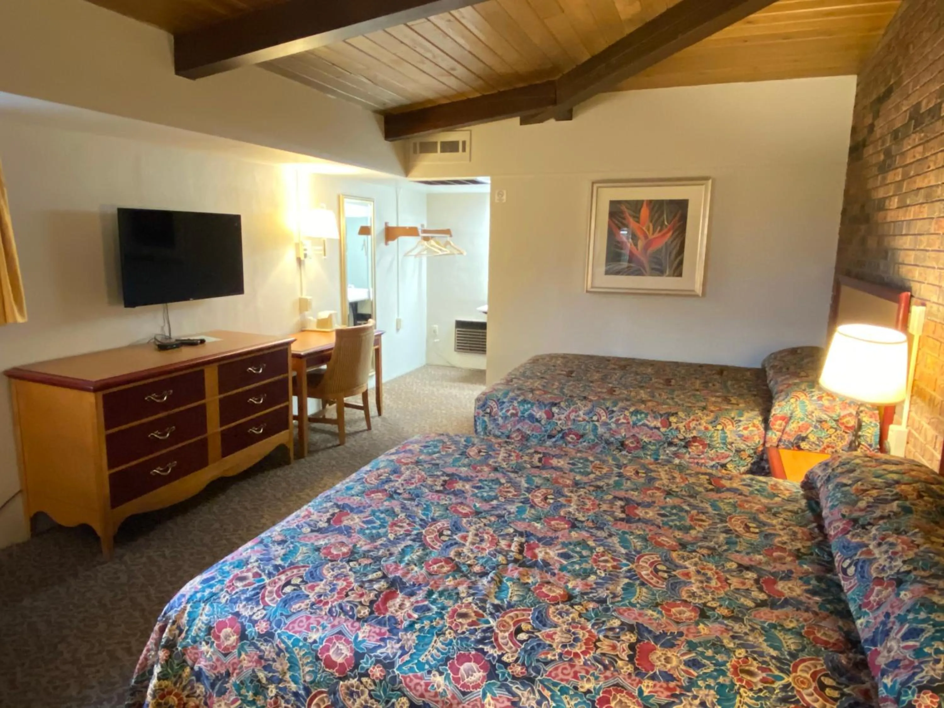 Bed in Dunes Inn Alamosa