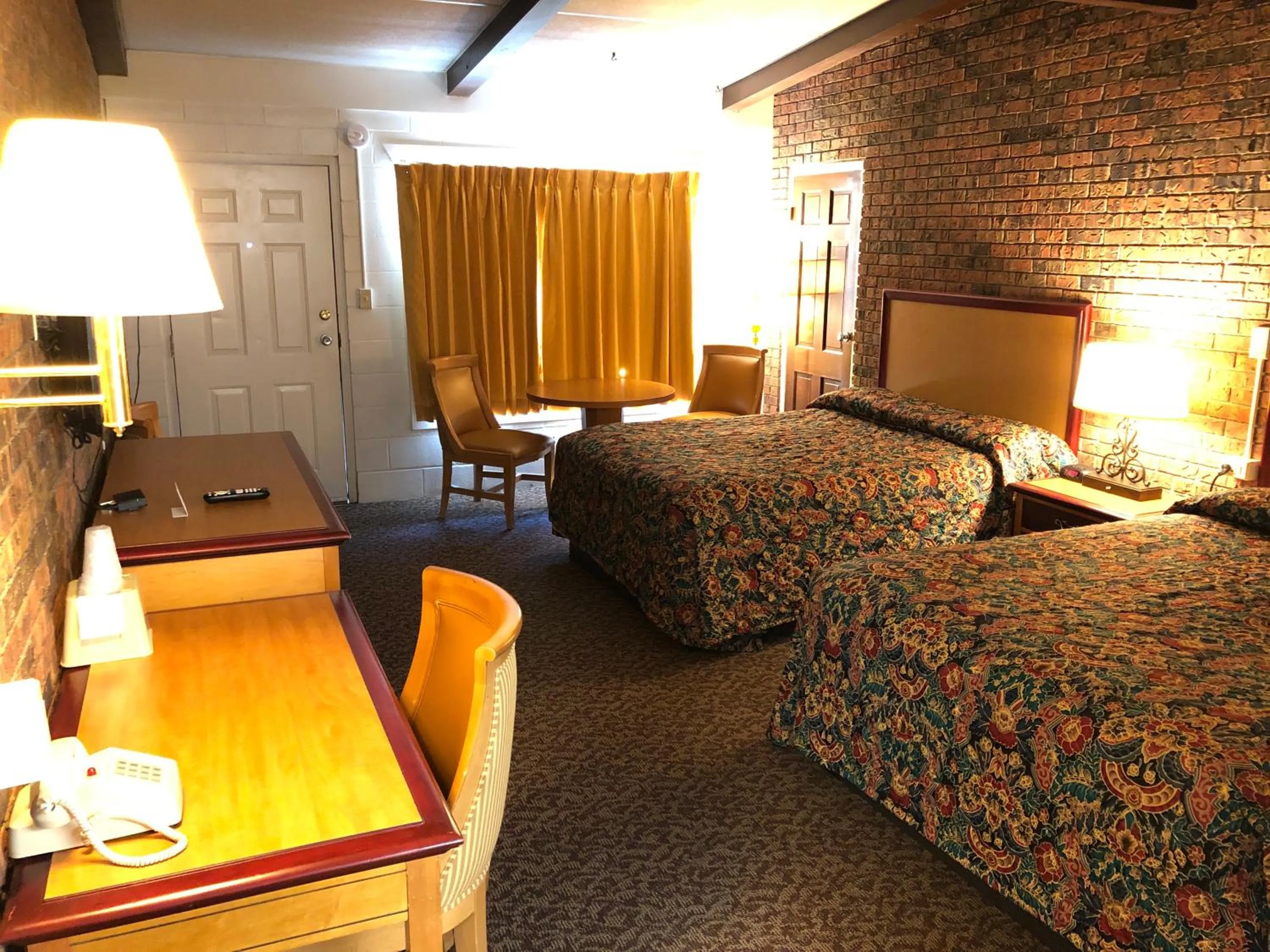 Bed in Dunes Inn Alamosa